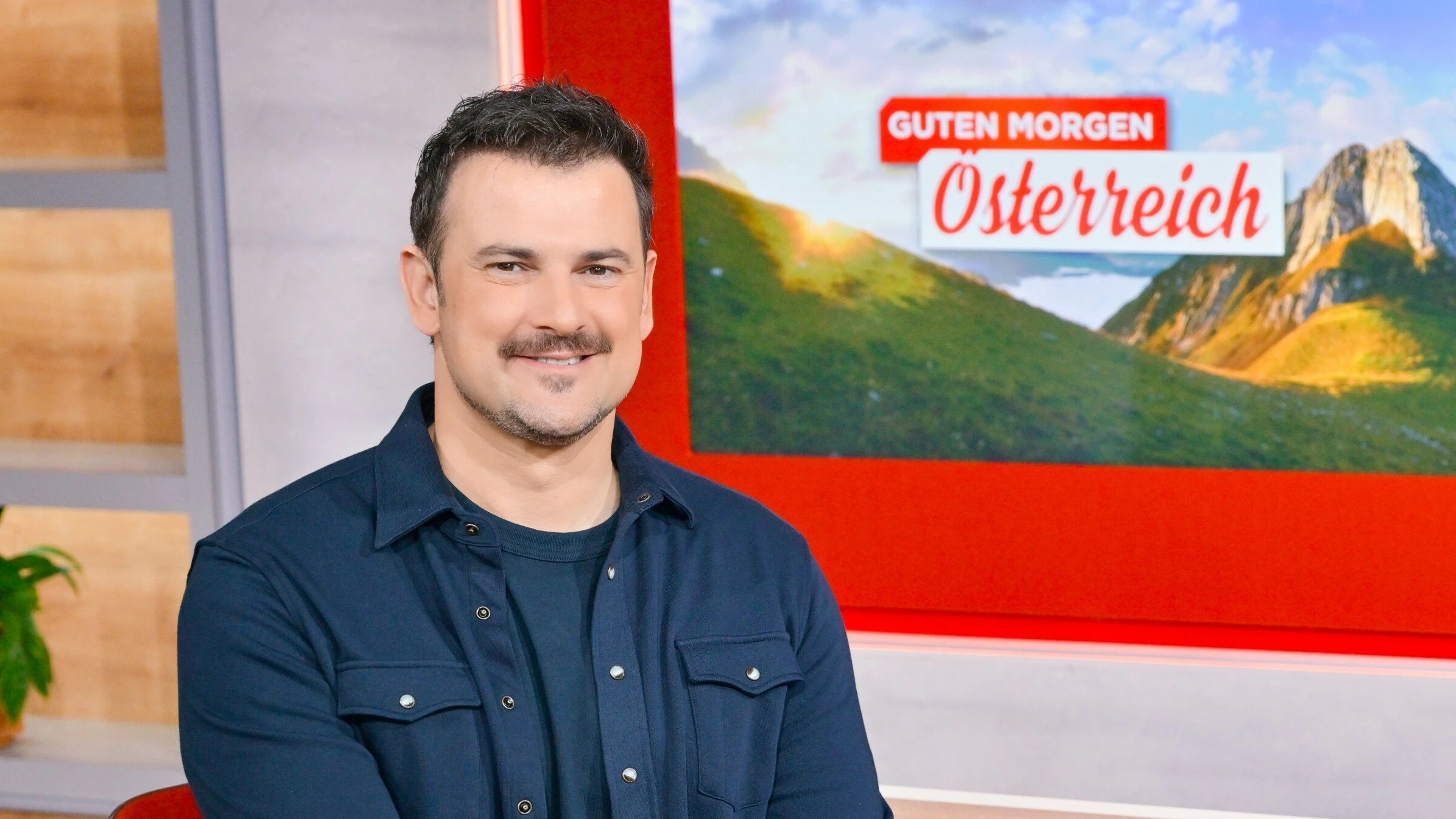 Sigi Fink präsentiert seit Mitte Februar 2026 alternierend mit Eva Pölzl regelmäßig von Montag bis Freitag ab 6.30 Uhr in ORF 2 und auf ORF ON das ORF-Frühfernsehen "Guten Morgen Österreich". Er gehört weiterhin dem Ö3-Wecker-Team an und gestaltet Wettermoderationen für Radio und Fernsehen.