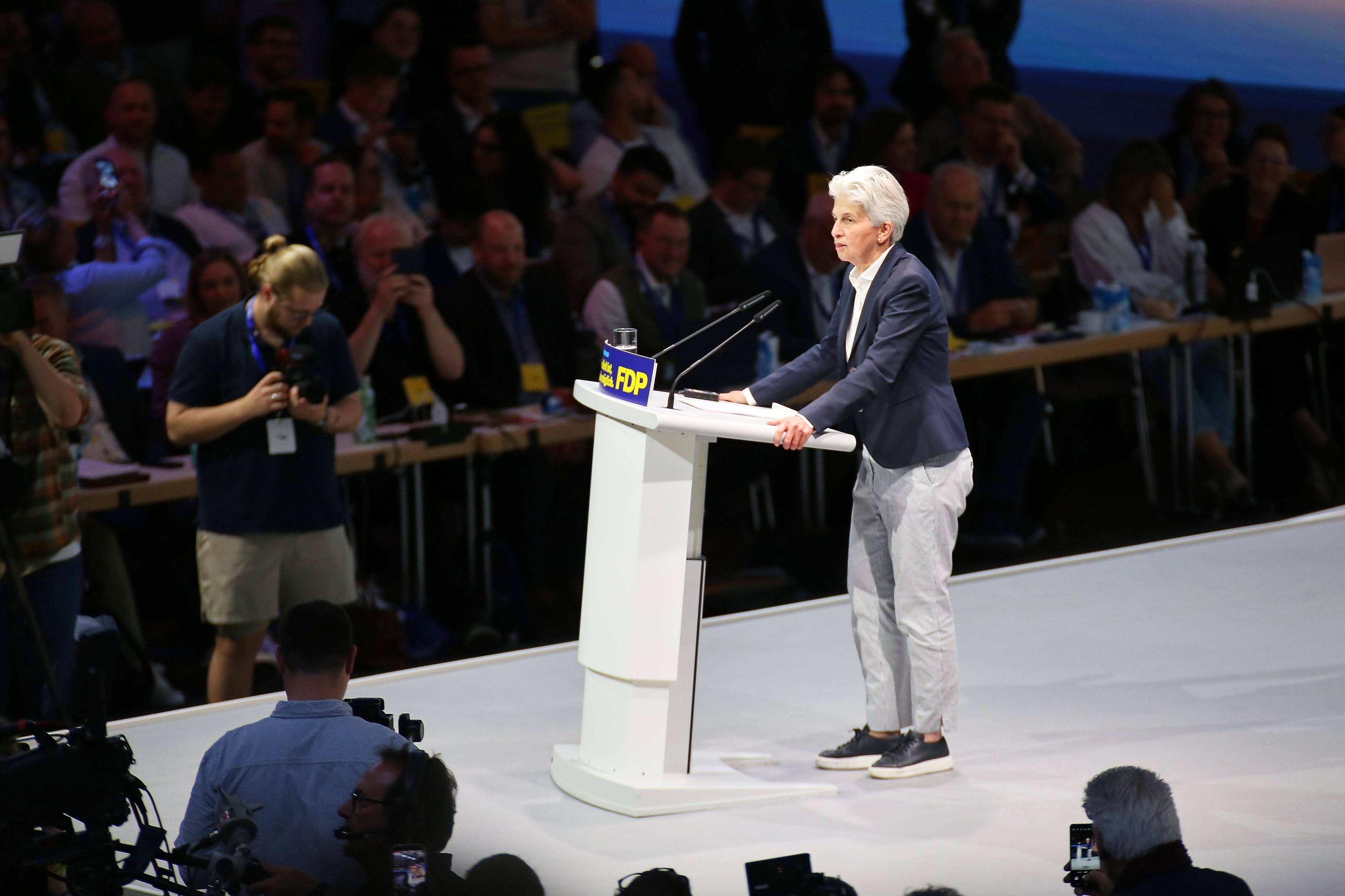 Marie-Agnes Strack-Zimmermann hat überraschend ihre Kandidatur bekannt gegeben.