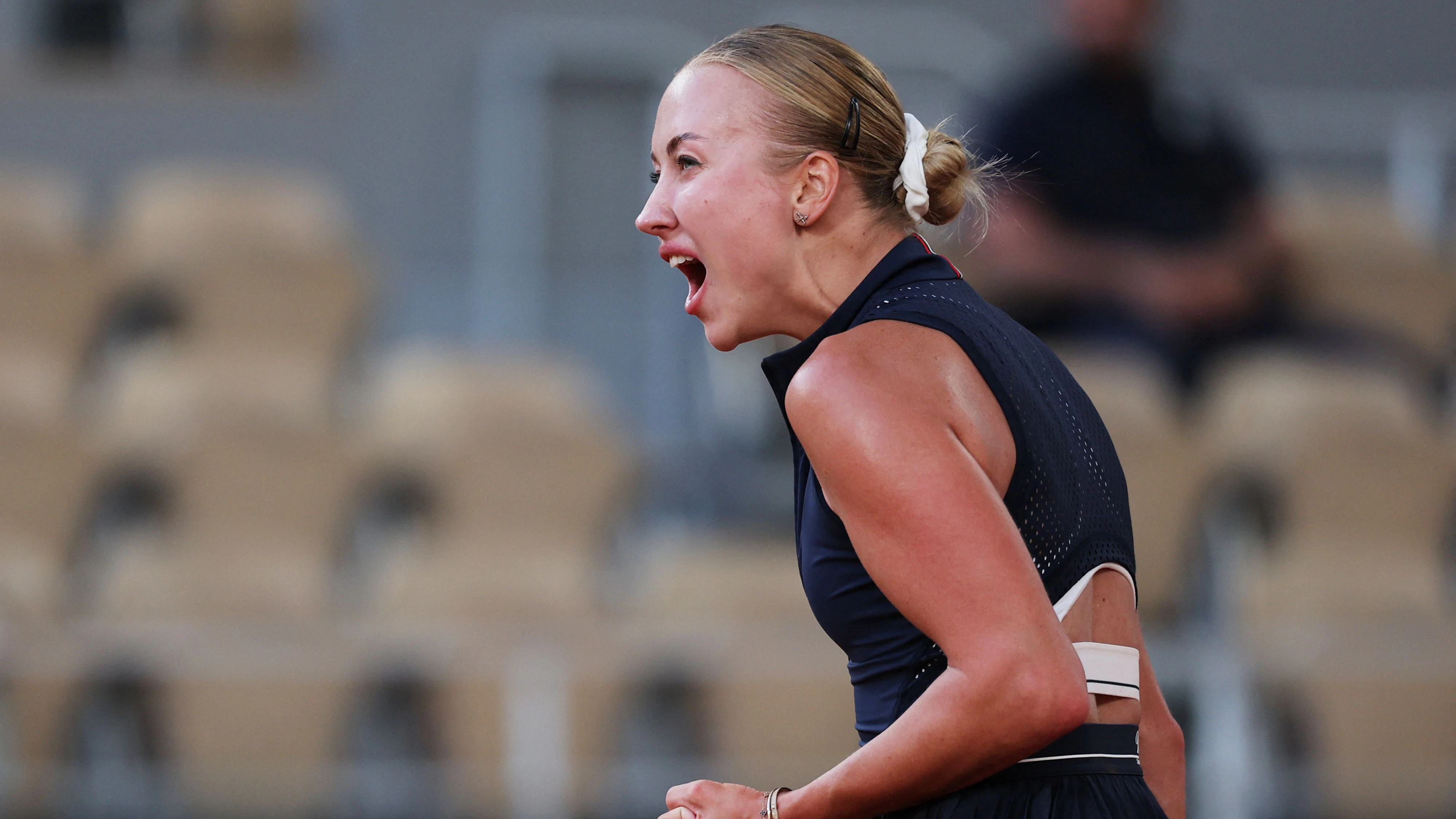 Anastasia Potapova rift die Titelverteidigerin raus. 