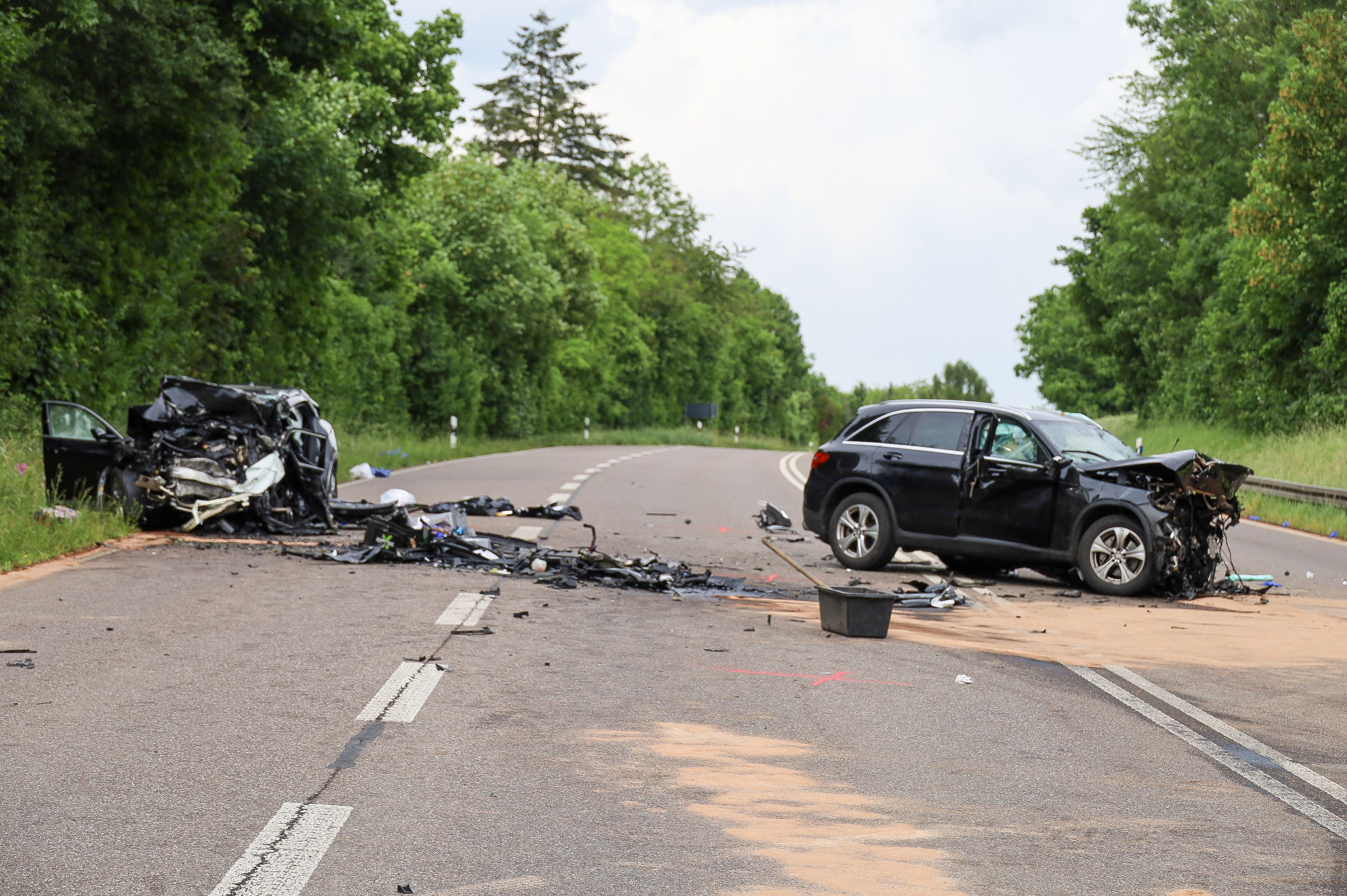 Heute.at - Heftiger Crash während Unwetter fordert zwei Todesopfer
