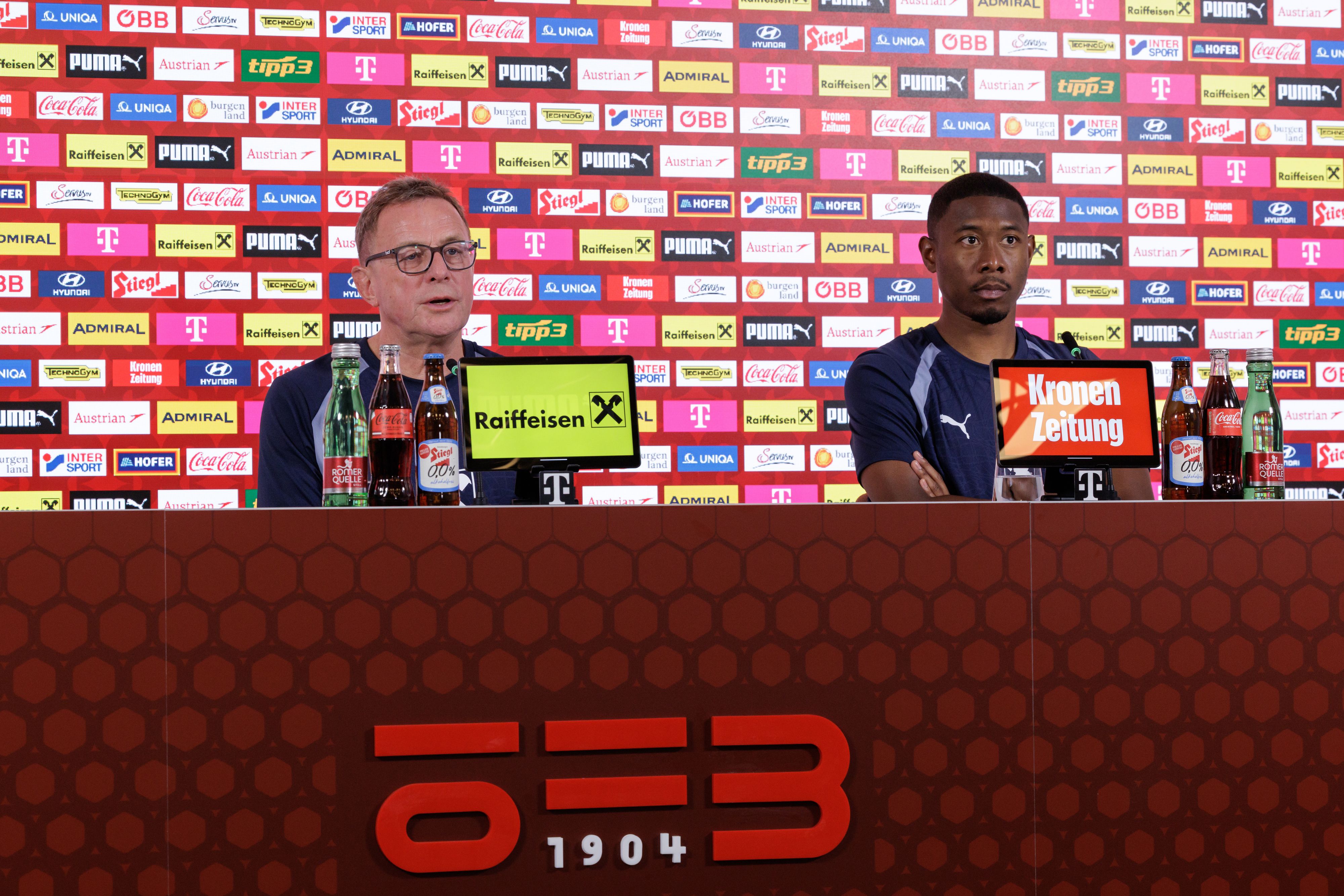 Teamchef Ralf Rangnick mit Kapitän David Alaba
