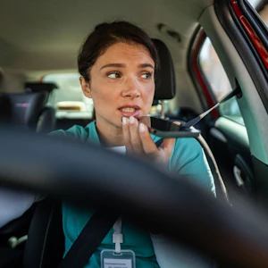 Wieso uns die EU jetzt beim Autofahren tief in die Augen schaut