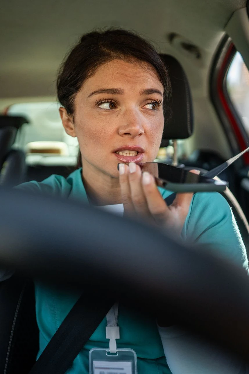 Wichtigste Neuerung für Autofahrer: Künftig kontrolliert das Auto, ob man auch wirklich konzentriert unterwegs ist – dank Advanced Driver Distraction Warning
