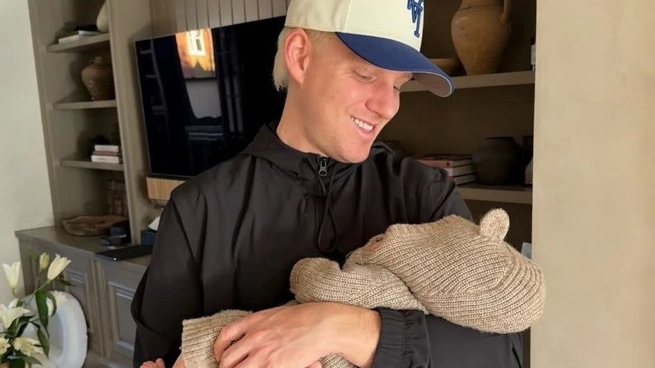 Heftige Kritik: Reality-Star mit Baby ohne Kindersitz