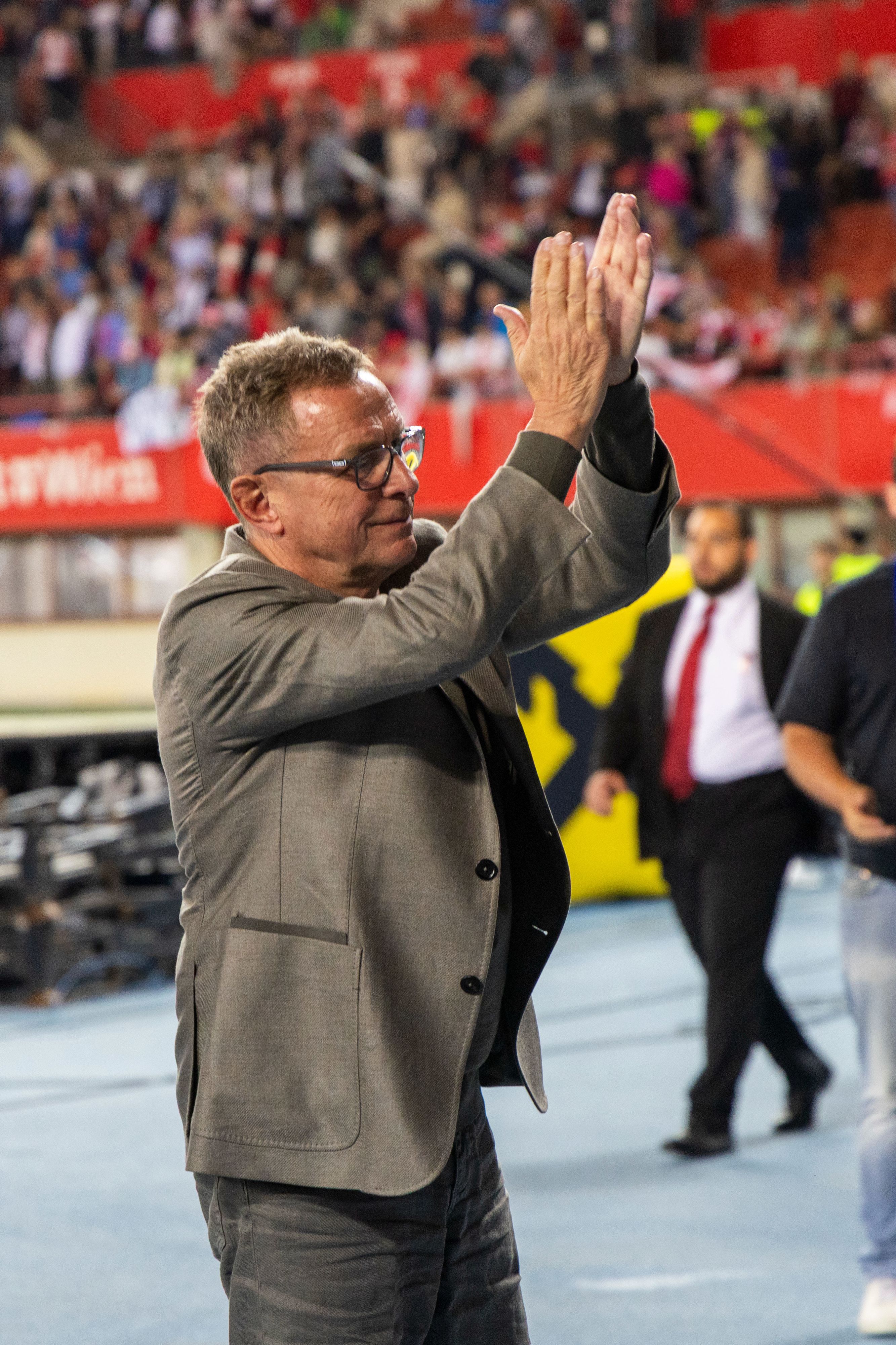 Teamchef Ralf Rangnick fliegt