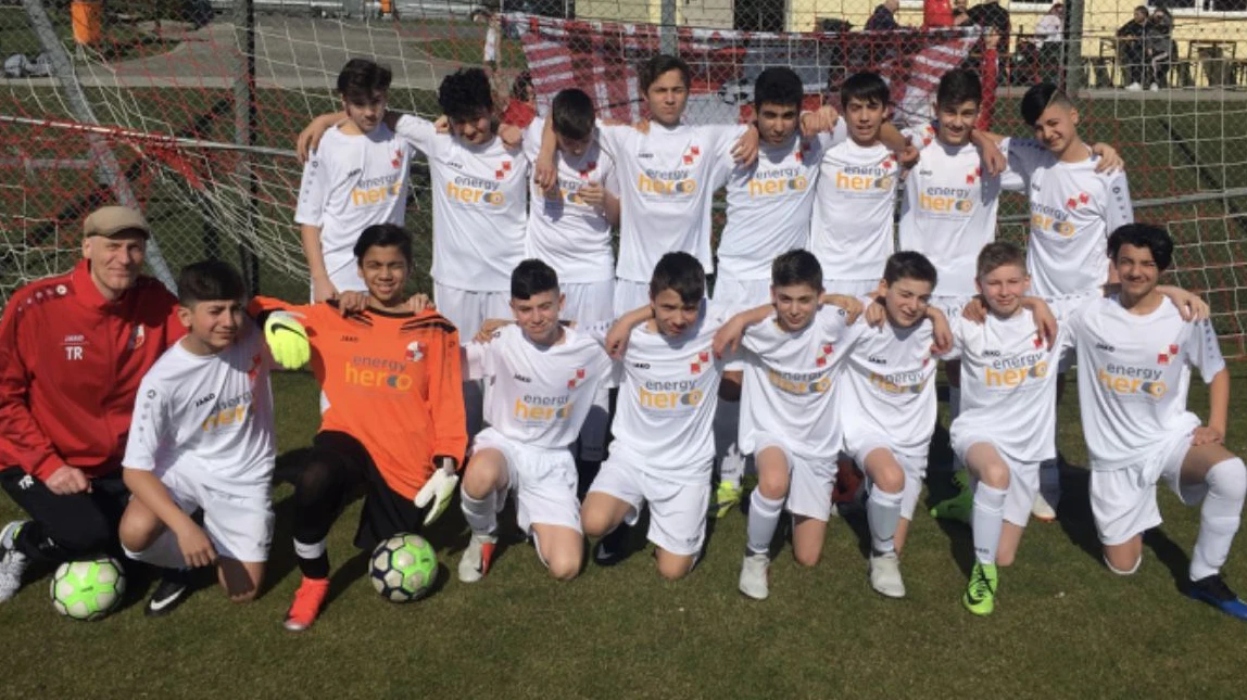Heute.at - Sind Familie: Kids-Fußballverein kämpft ums Überleben
