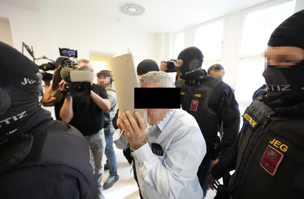 Heute.at - Asyl in Österreich! Assads Foltergeneral vor Gericht
