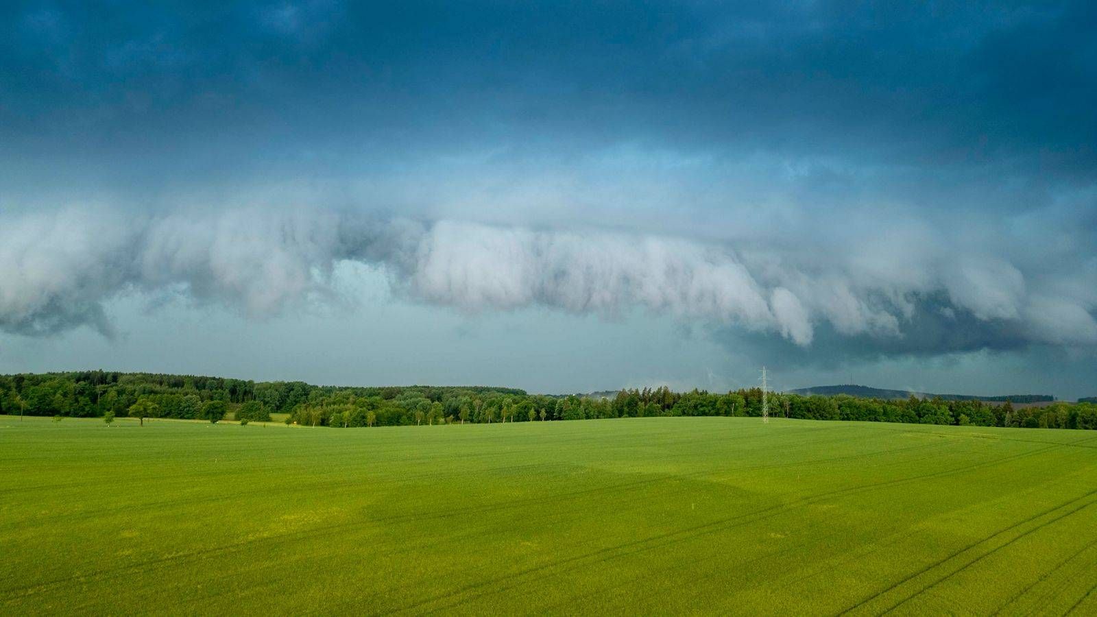 Heute.at - Nächste Gewitter-Walze rollt jetzt auf Österreich zu
