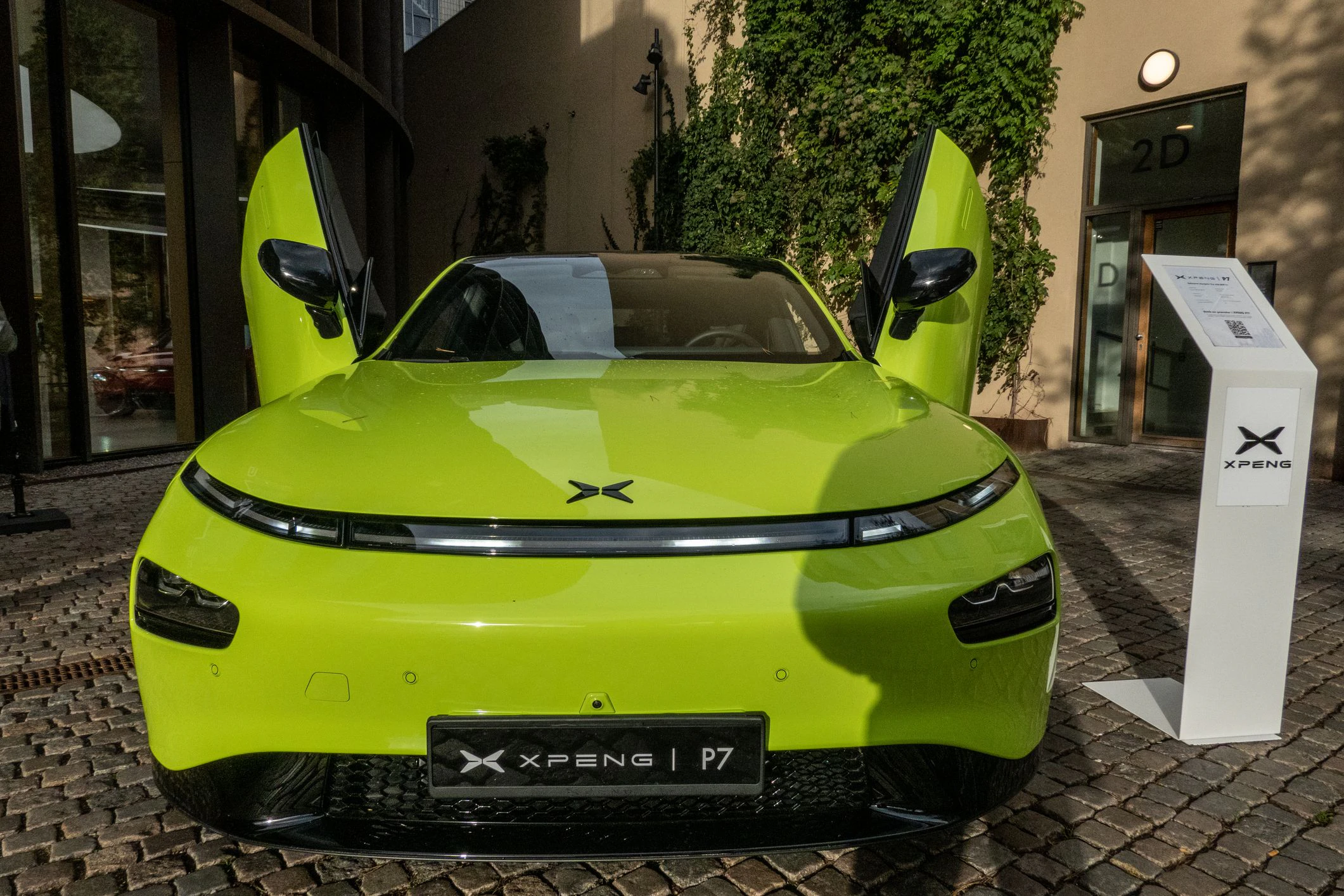 Futuristisch, aber nervig: die Fahrerüberwachung in einem chinesischen Xpeng P7+