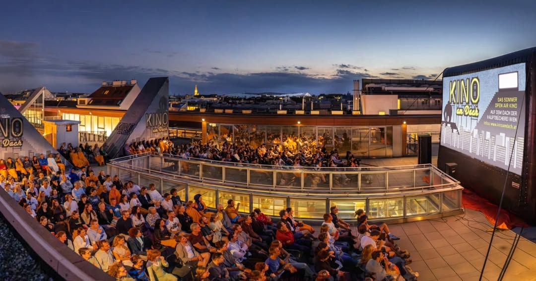 Kino am Dach zeigt von Juni bis September preisgekrönte Filme unter freiem Himmel.