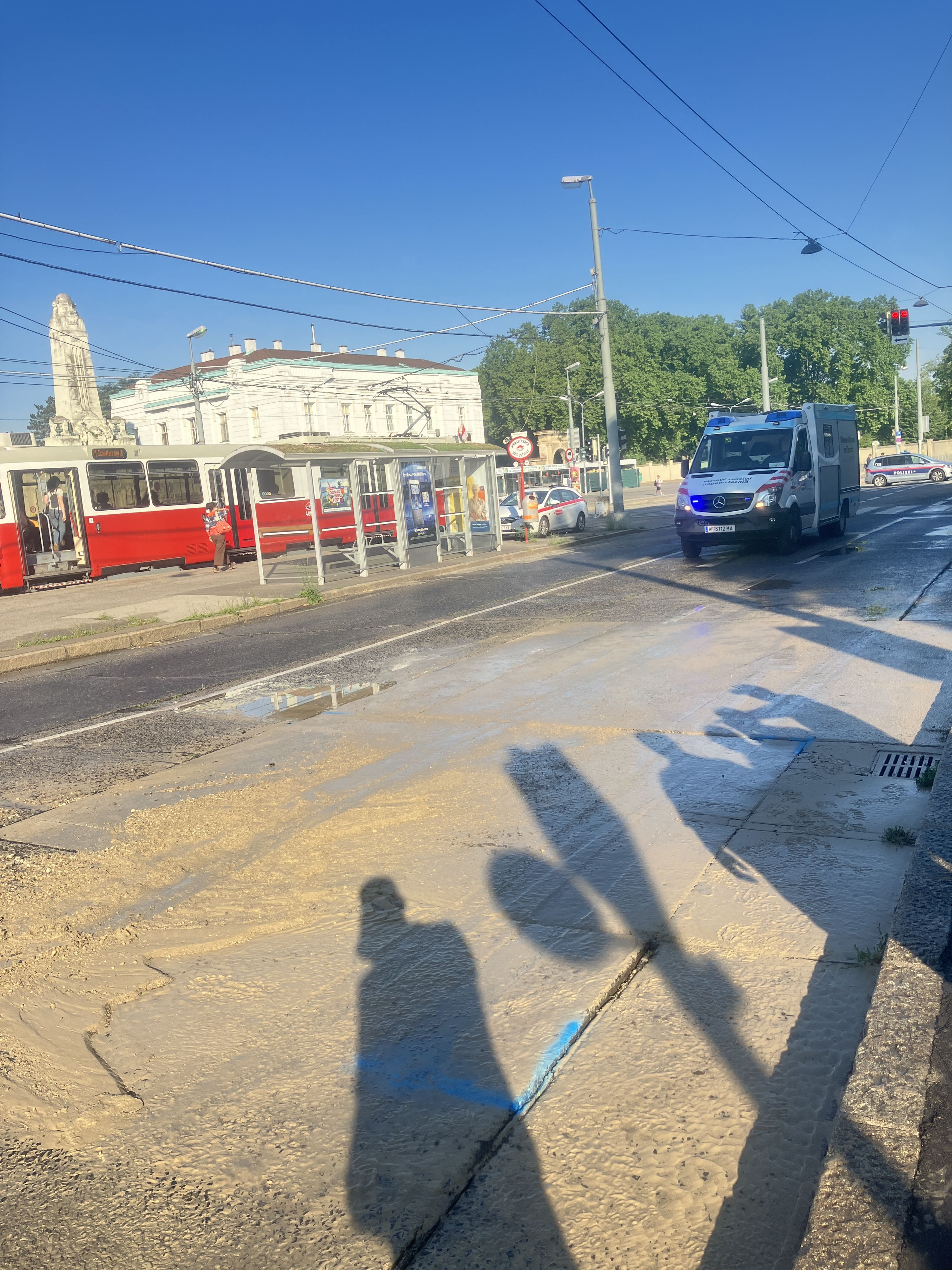 Wer am Dienstag in Simmering unterwegs ist, sollte mehr Zeit einplanen oder nach Möglichkeit auf öffentliche Verkehrsmittel ausweichen.