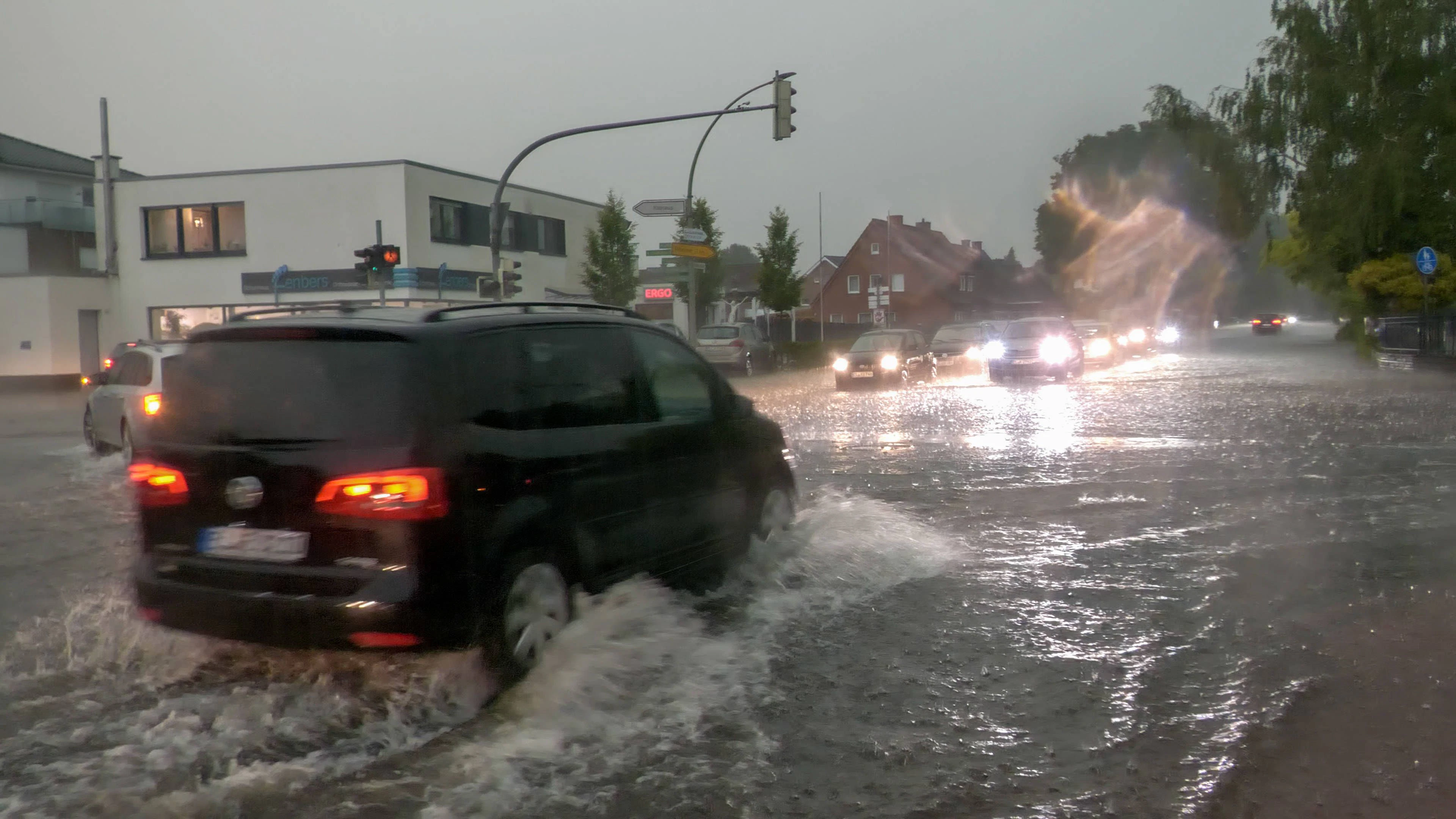 Wetter-Experten warnen jetzt vor kräftigen Unwettern.