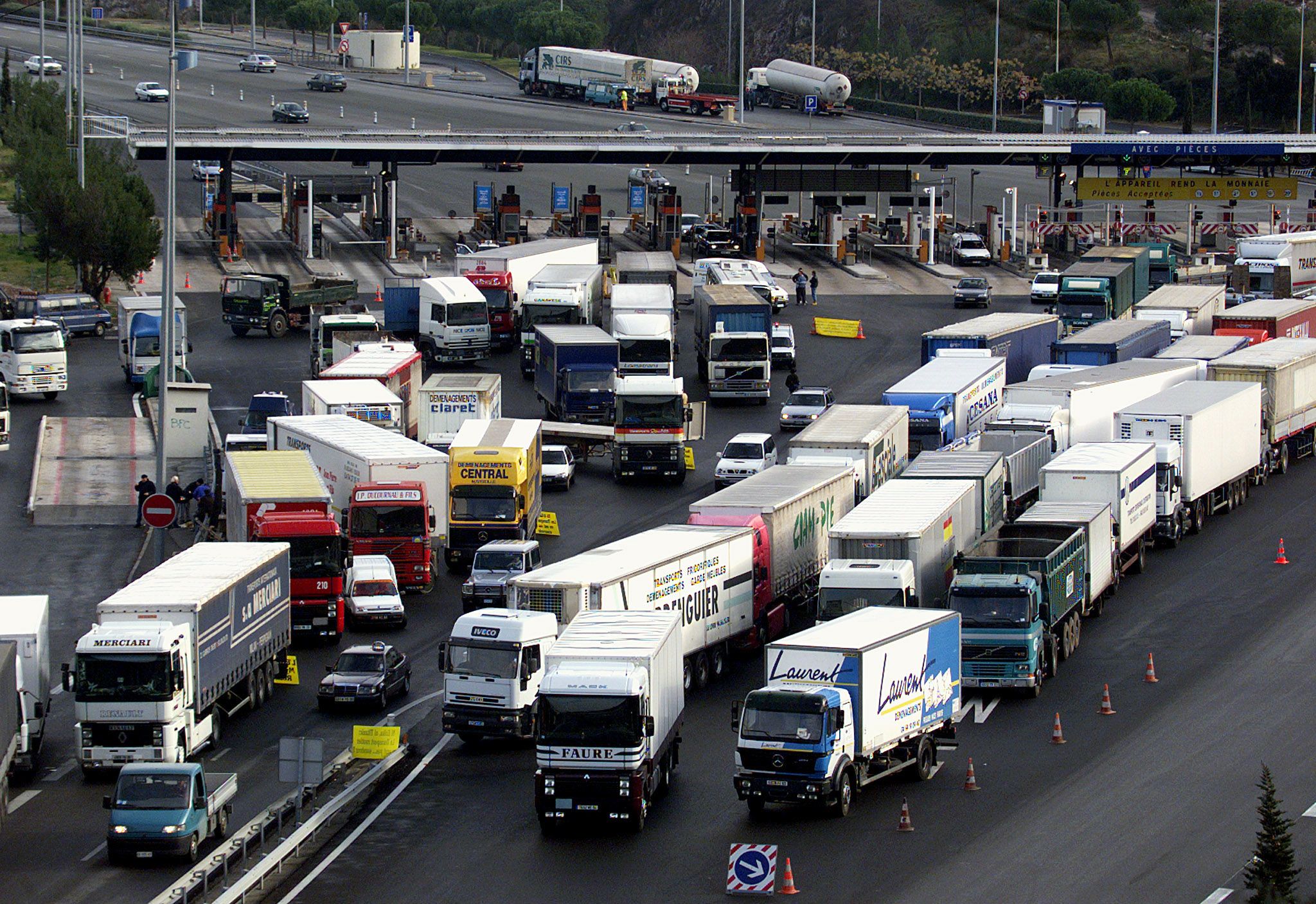 Wer solche Szenen auf der Autobahn erlebt, bekommt wenigstens Geld zurück.