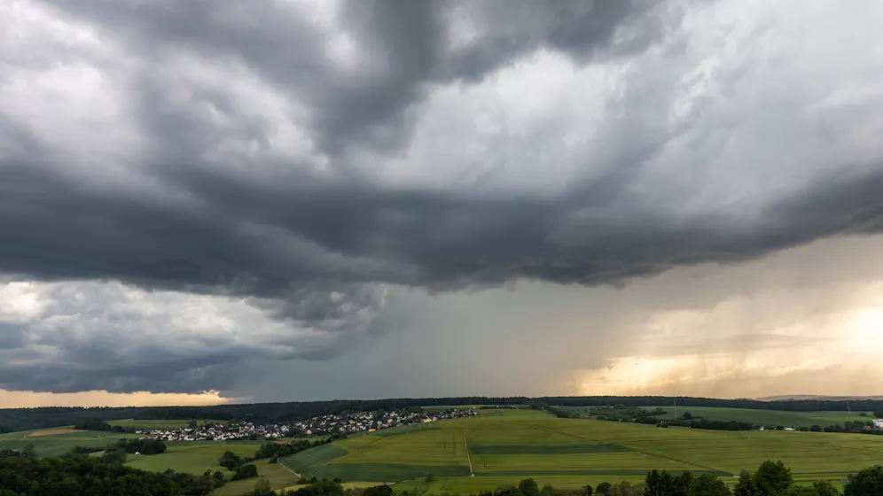 Heute.at - Gewitter, Wetter-Sturz! Kaltfront ändert jetzt alles