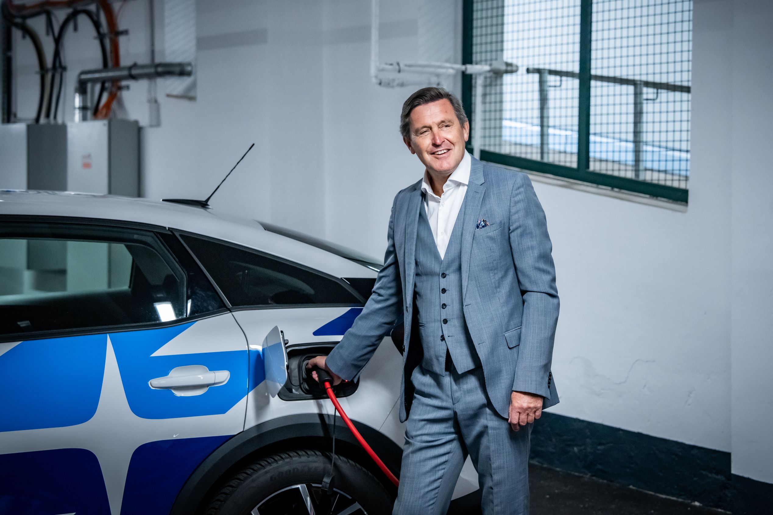Mobilitätsminister Peter Hanke (SPÖ) startet große Kampagne rund um die Elektromobilität.