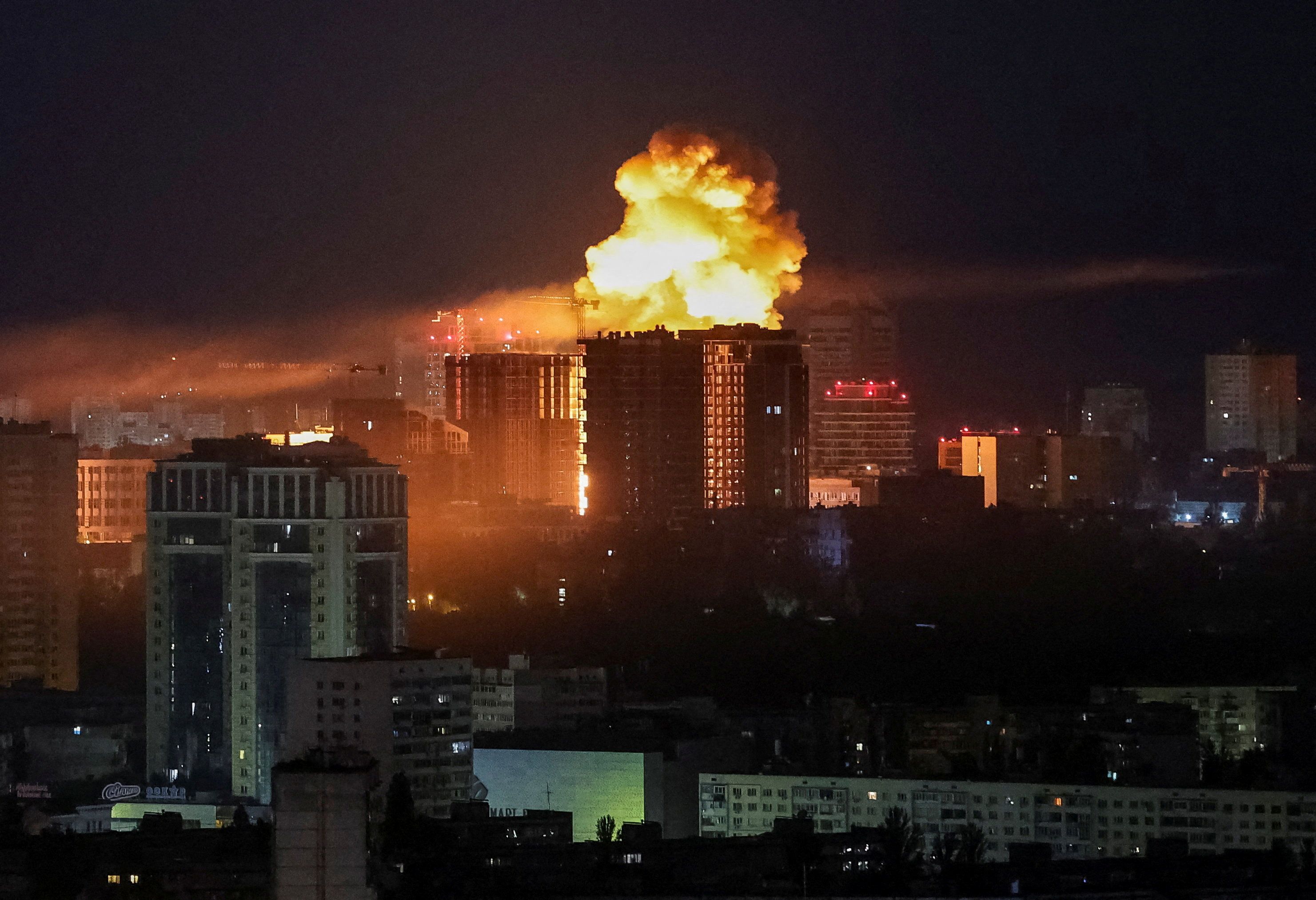 Russland griff in der Nacht mit 656 Drohnen und 73 Raketen an.