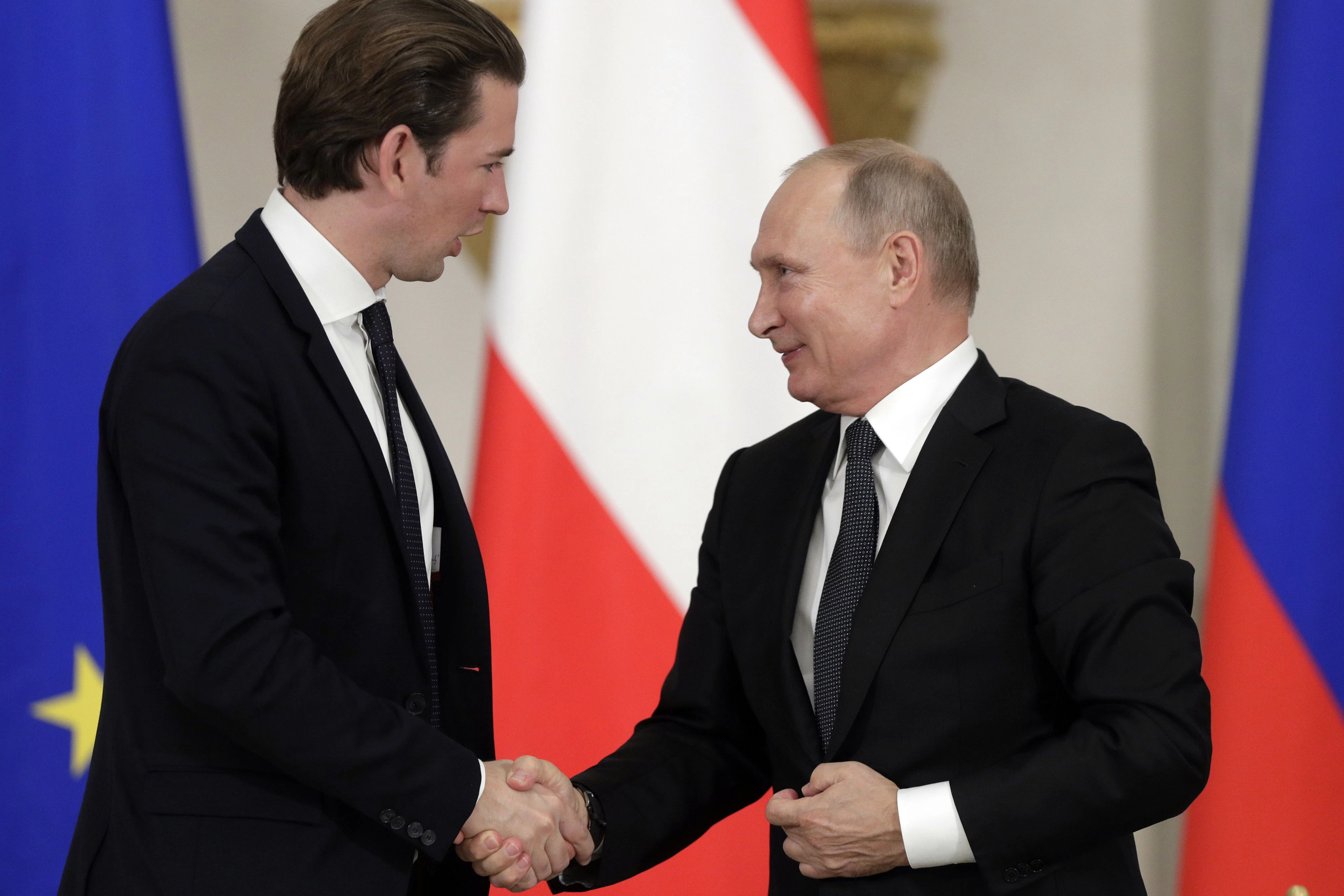 Minus 110 Grad in der Kryotherapiekammer: Putin mit Österreichs früherem Kanzler Sebastian Kurz 2018 in St. Petersburg