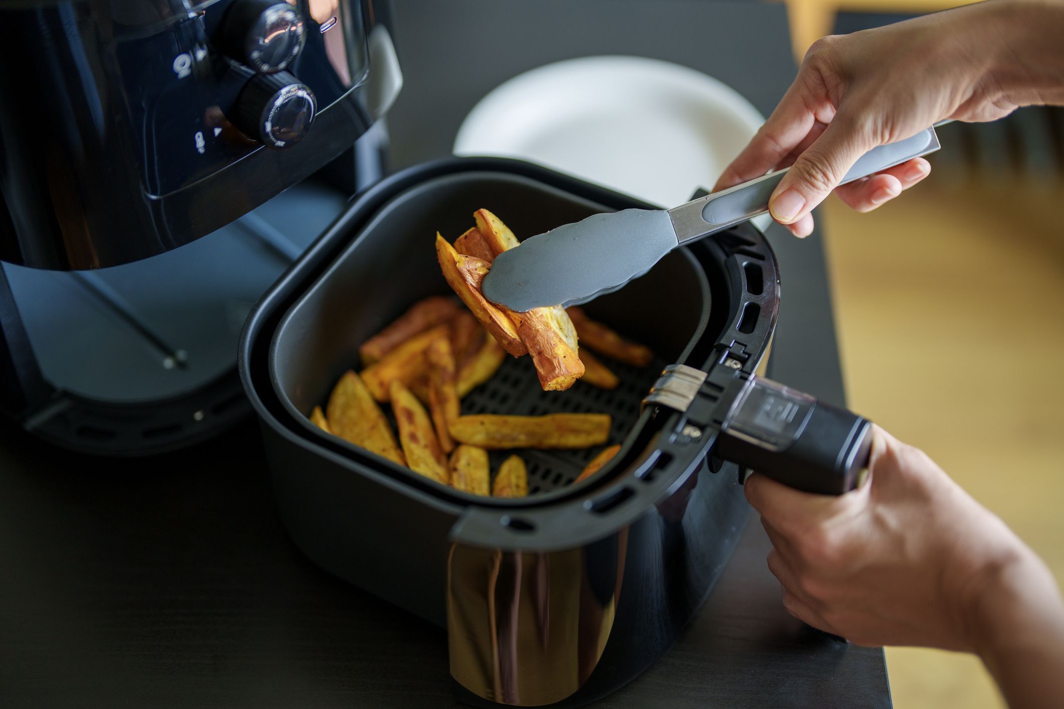 Heute.at - Airfryer-Test: 39-Euro-Gerät schlägt teure Konkurrenz