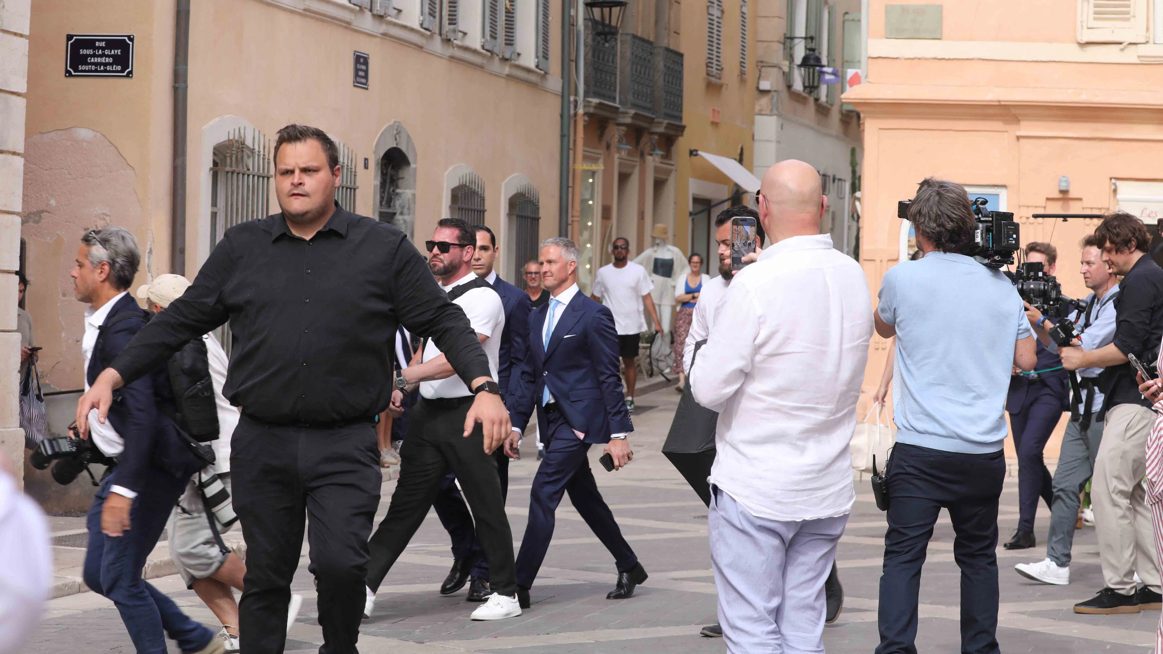 Mariage civil de Ralf Schumacher avec Etienne Bousquet-Cassagne Ã  Saint-Tropez le 30 mai 2026. Â© Franz Chavaroche/Bestimage Civil wedding of Ralf Schumacher to Etienne Bousquet-Cassagne in Saint-Tropez on May 30, 2026.