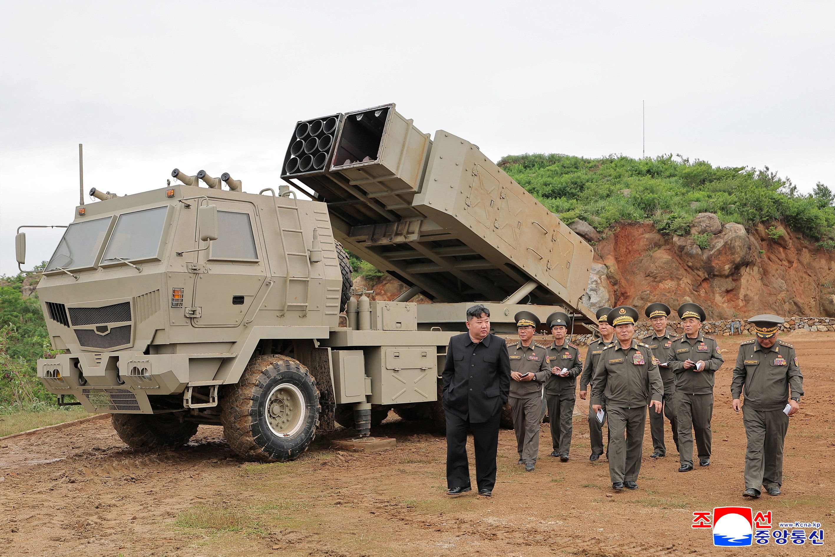 Nordkoreas Machthaber Kim Jong-un legt großen Wert auf die militärische Stärke – nicht nur bei Atomwaffen.