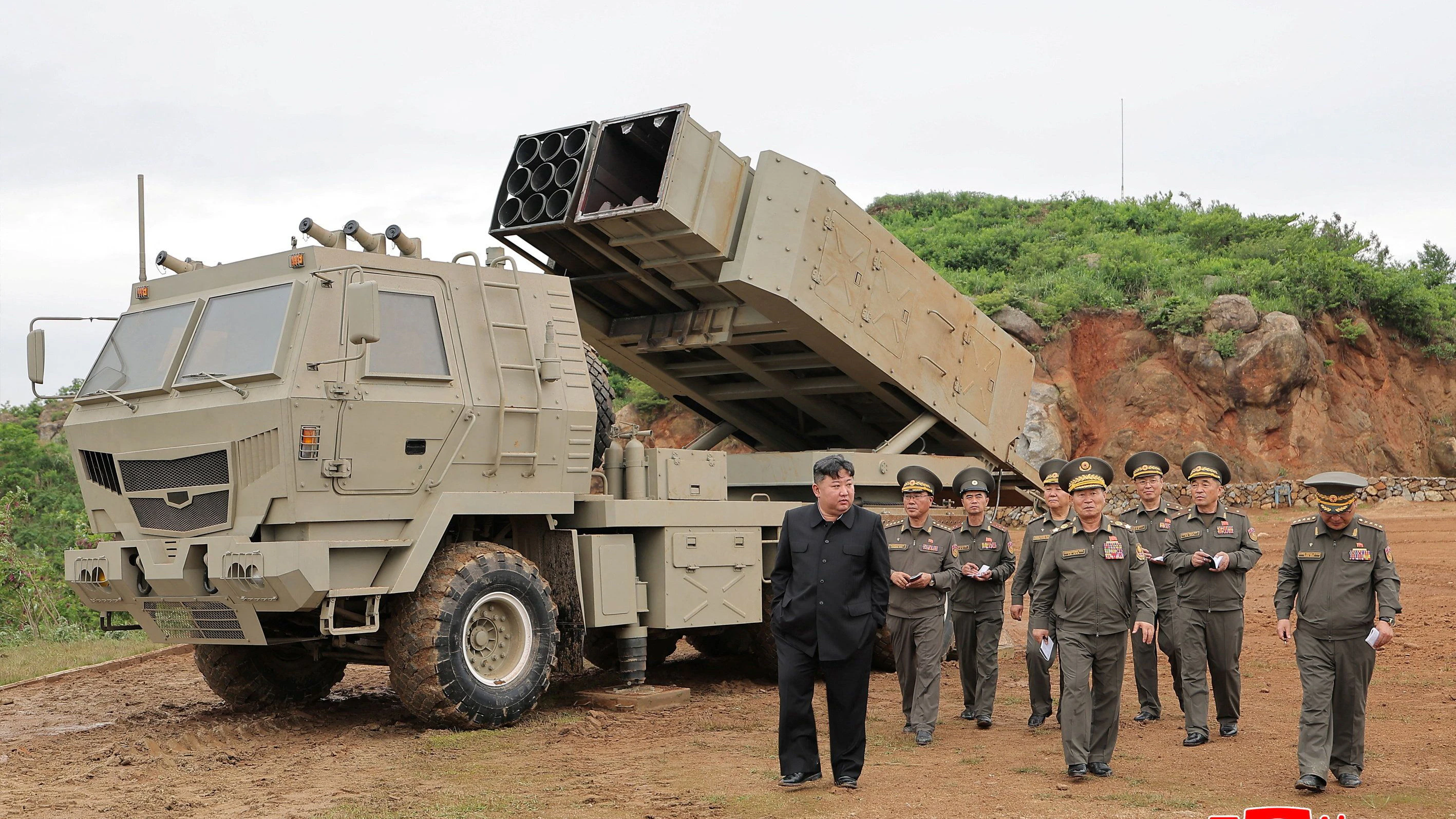 Nordkoreas Machthaber Kim Jong-un legt großen Wert auf die militärische Stärke – nicht nur bei Atomwaffen.