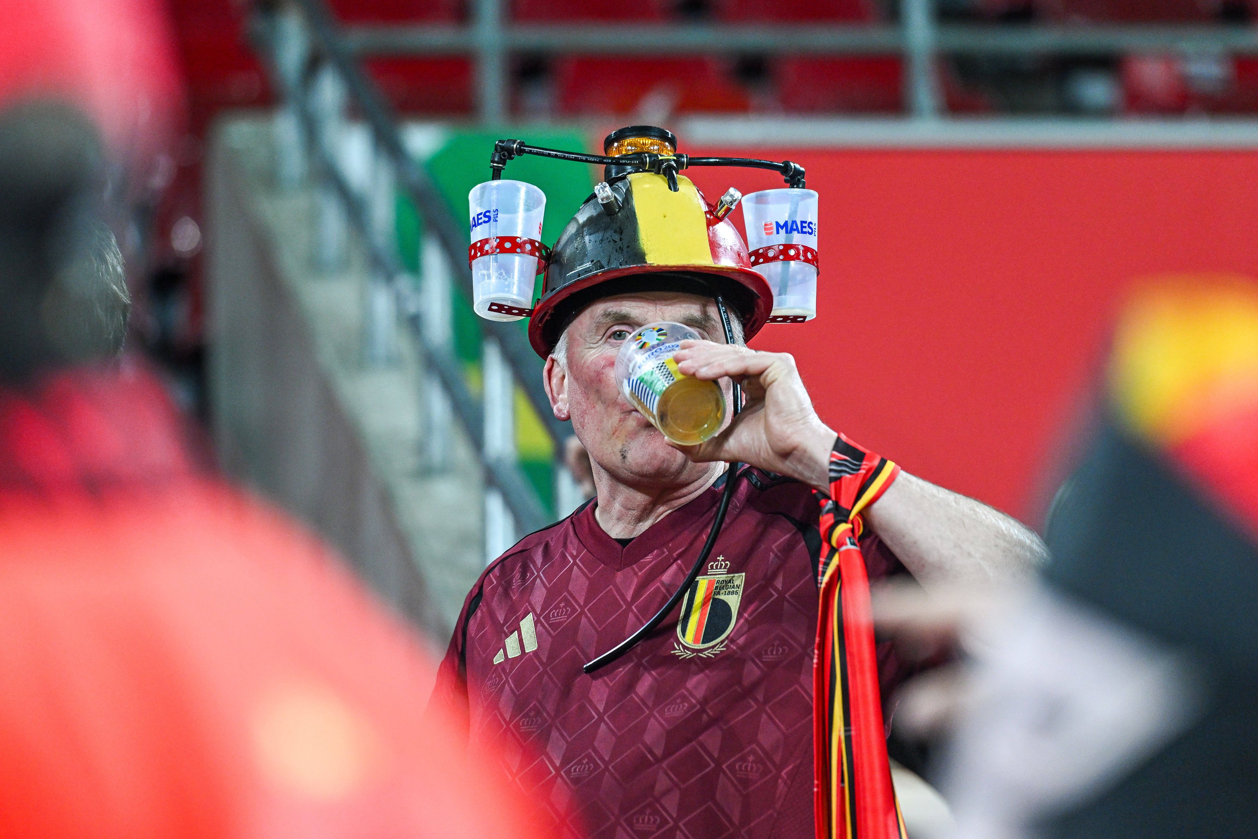 Heute.at - FIFA verbietet Fans Mitnahme von leeren Wasserflaschen