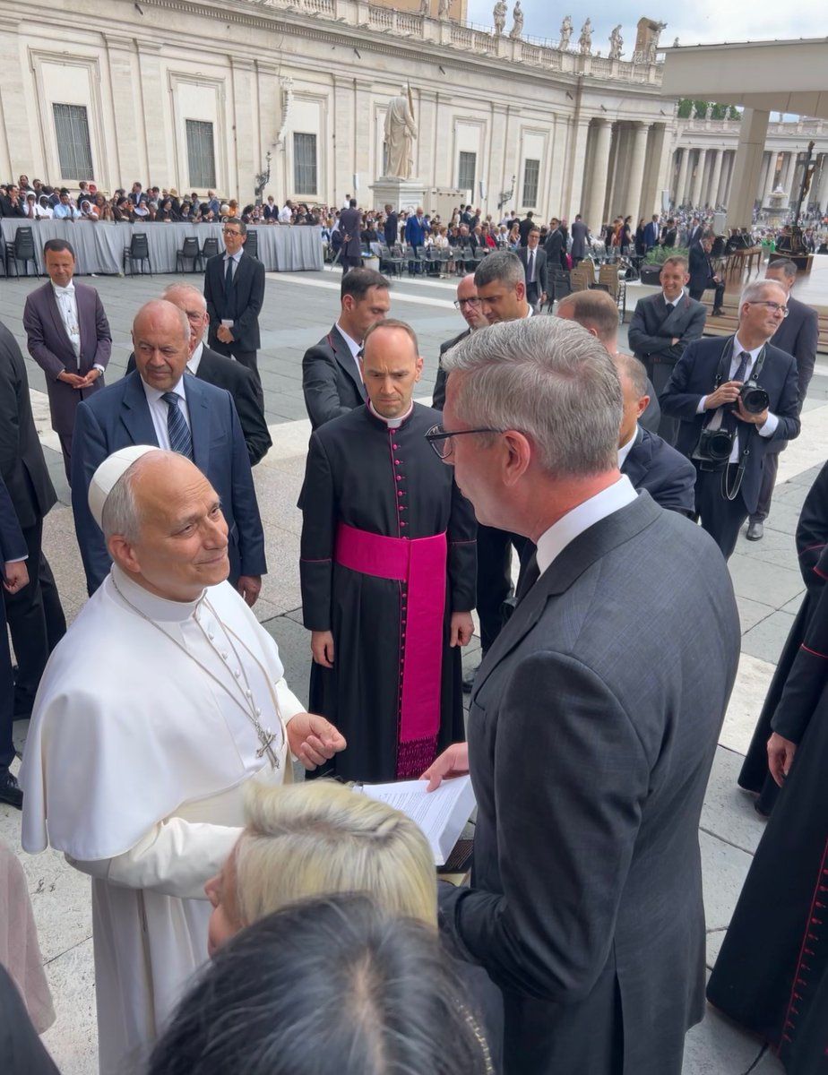 Michael Frerichs brachte dem Papst sein Guthaben.
