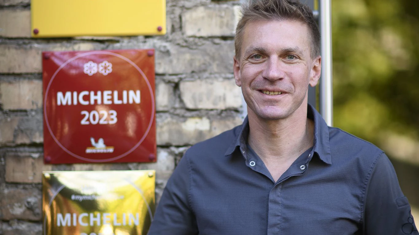 SENNS First Taste: Mit der Aktion will Spitzenkoch Andreas Senn junge Menschen neu für Gourmetküche begeistern. Damit facht der Gastronom ganz bewusst auch eine Diskussion über die Zukunft von Fine Dine an.