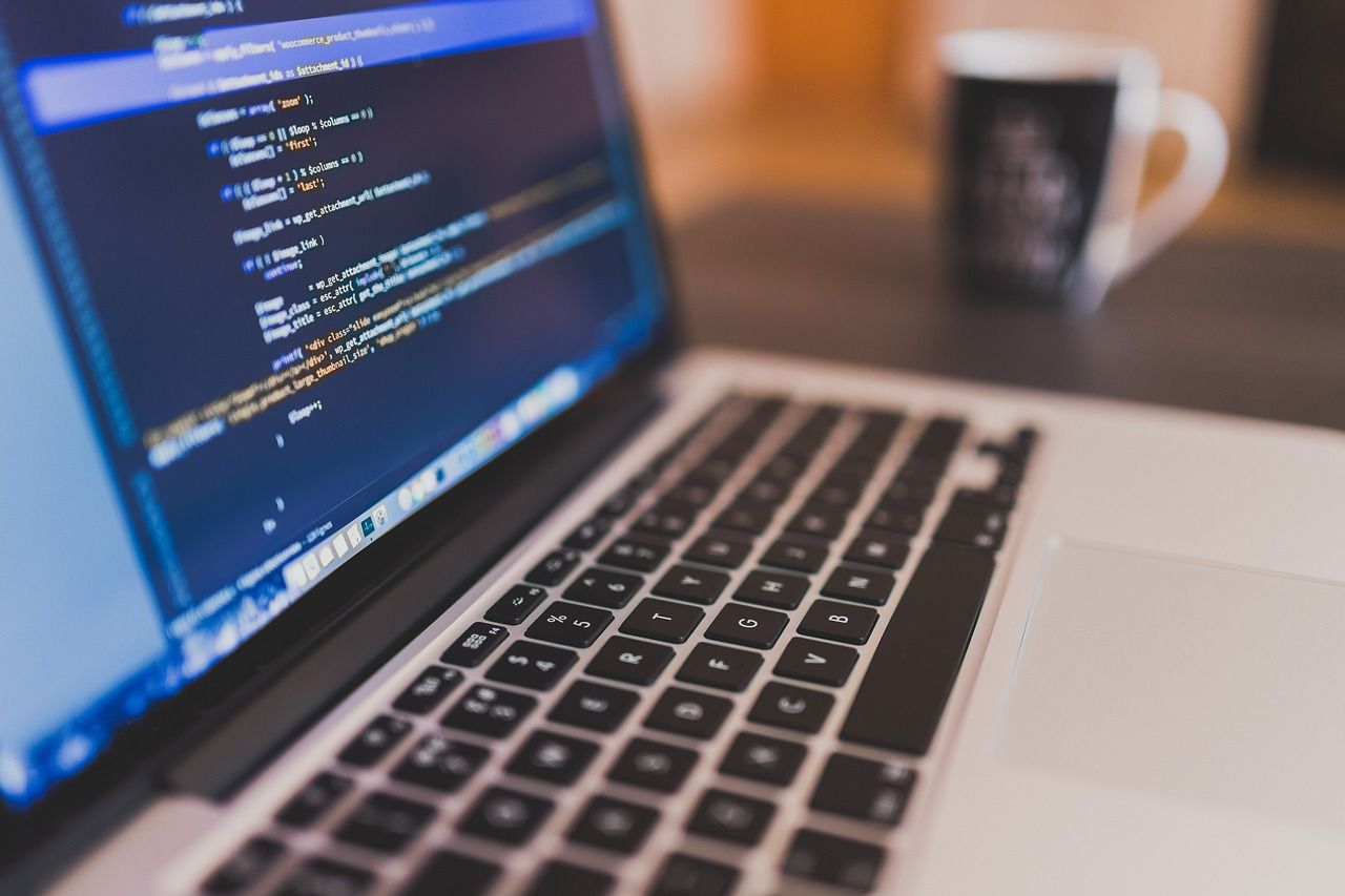 Entwickler beim Programmieren