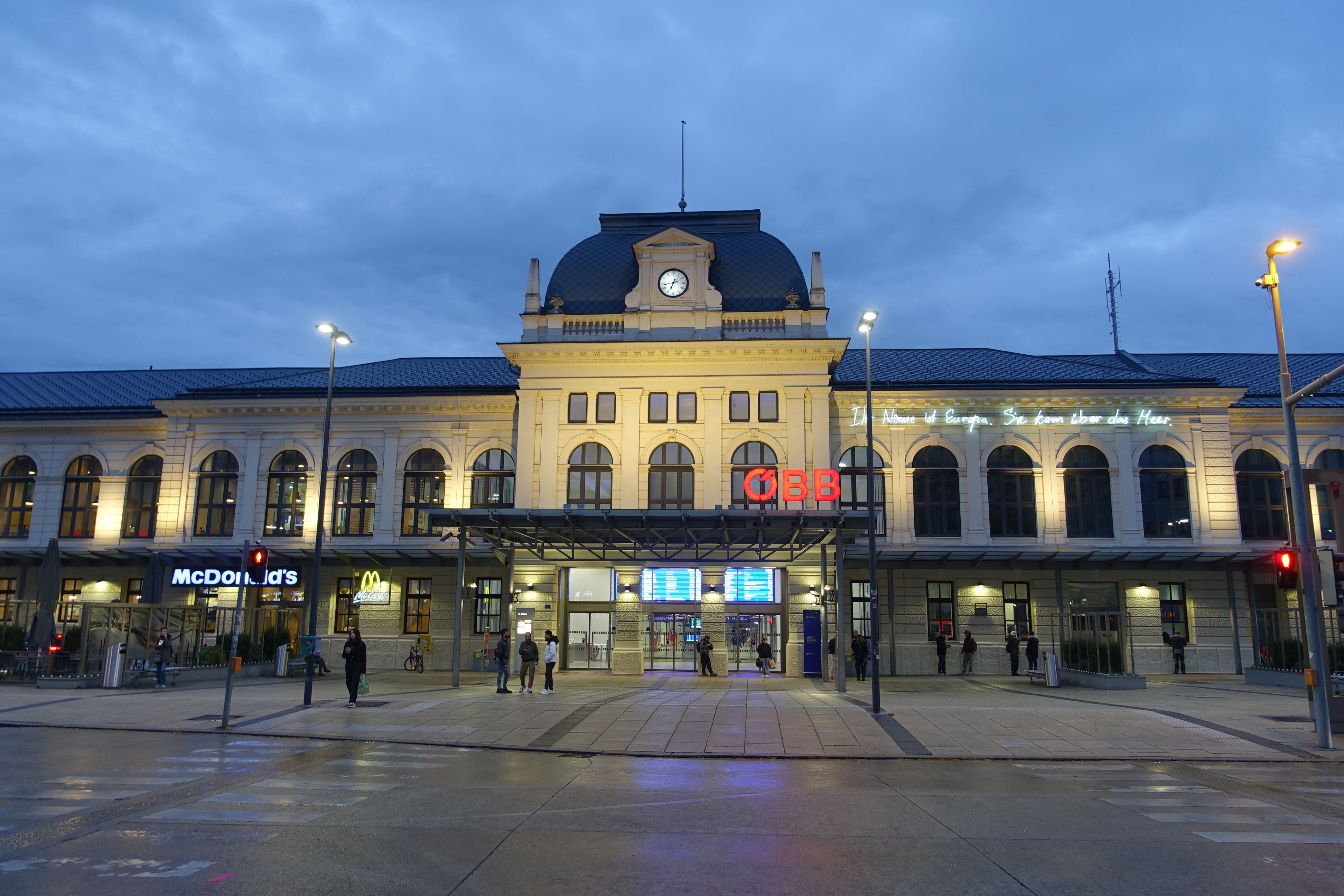 Am Bahnhof von St. Pölten ging am Samstagabend nichts mehr. (Symbolbild)