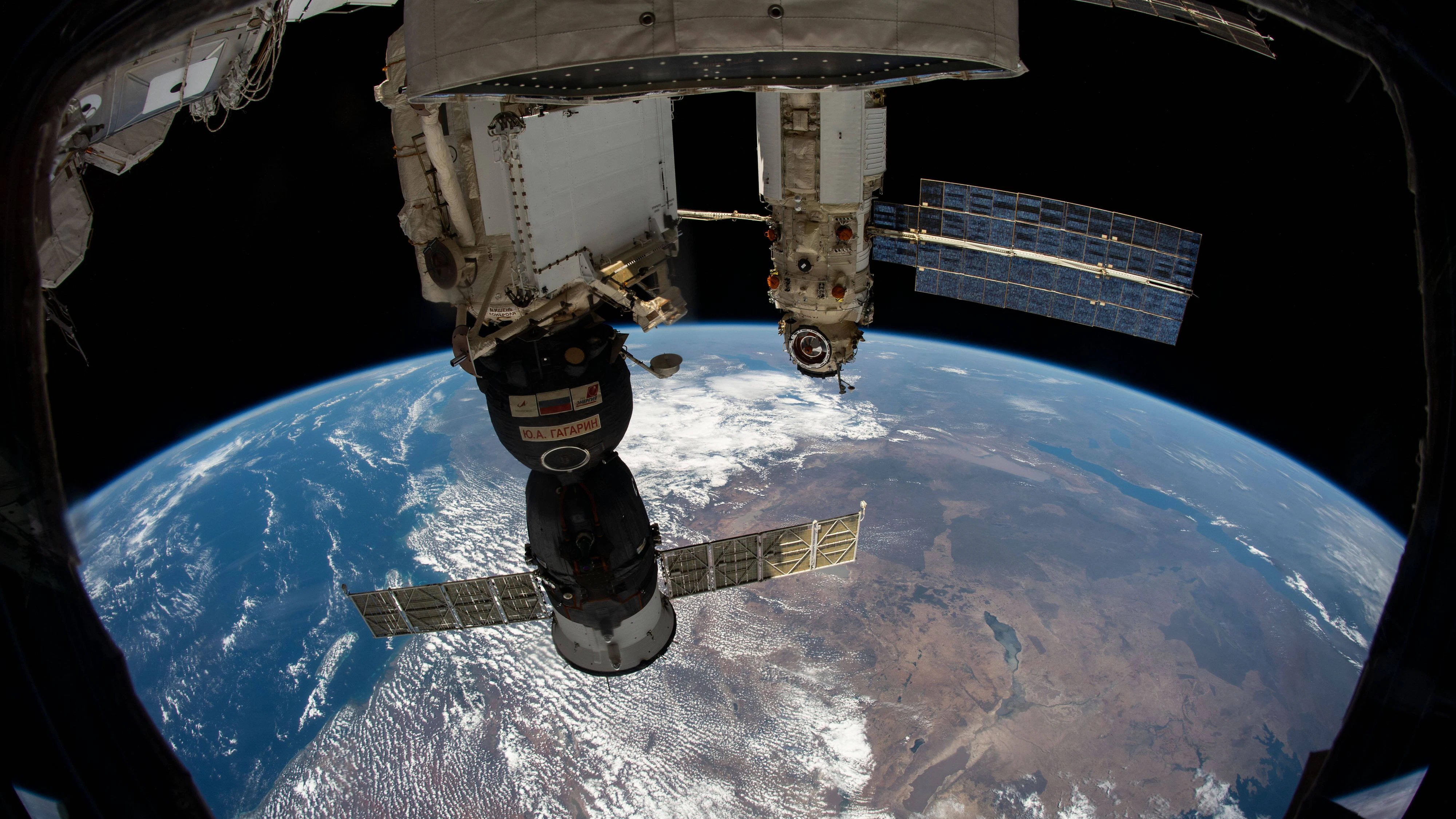 July 26, 2021 - Earth Atmosphere - Russia s ISS Progress 77 resupply ship with the Pirs Zvezda service module s Earth-facing port on the International Space Station. . Earth Atmosphere - ZUMAz03_ 20210726_whs_z03_988 Copyright: xNASAx 