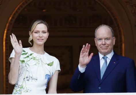 Heute.at - Charlène verzaubert Monaco mit Blumenkleid