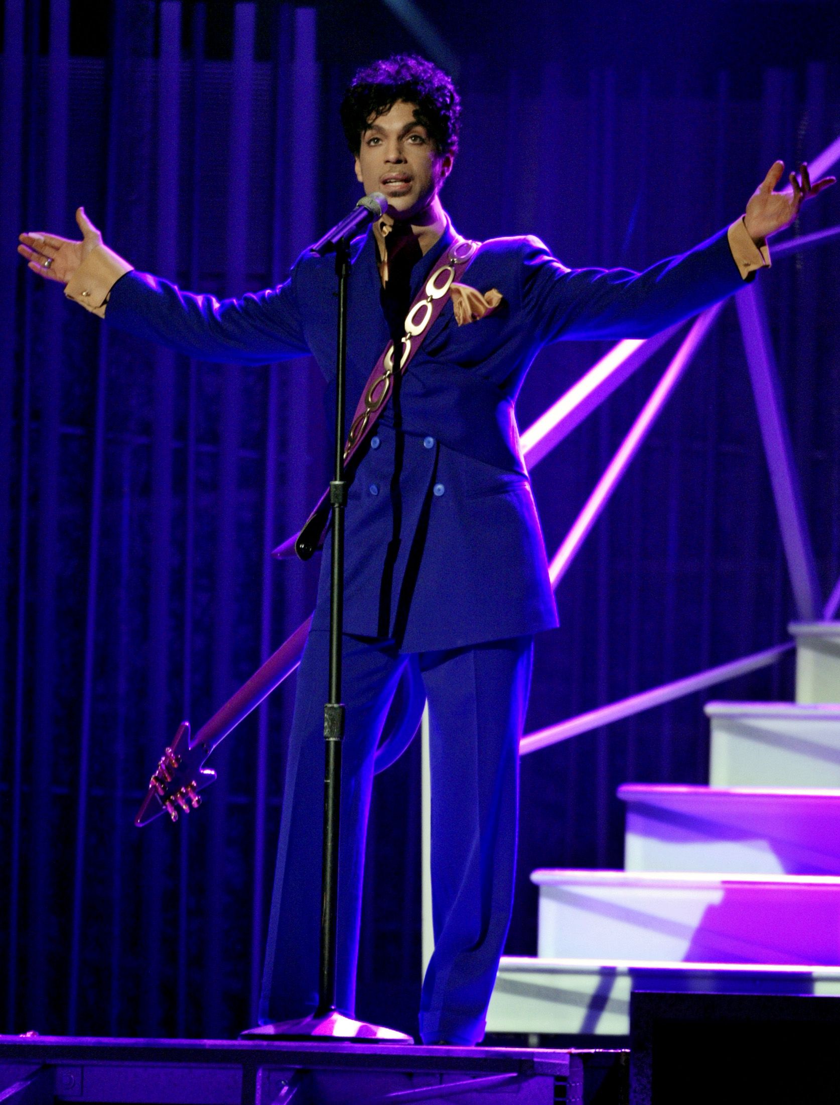 Heute.at - Unveröffentlichter Prince-Song „Stone“ erscheint