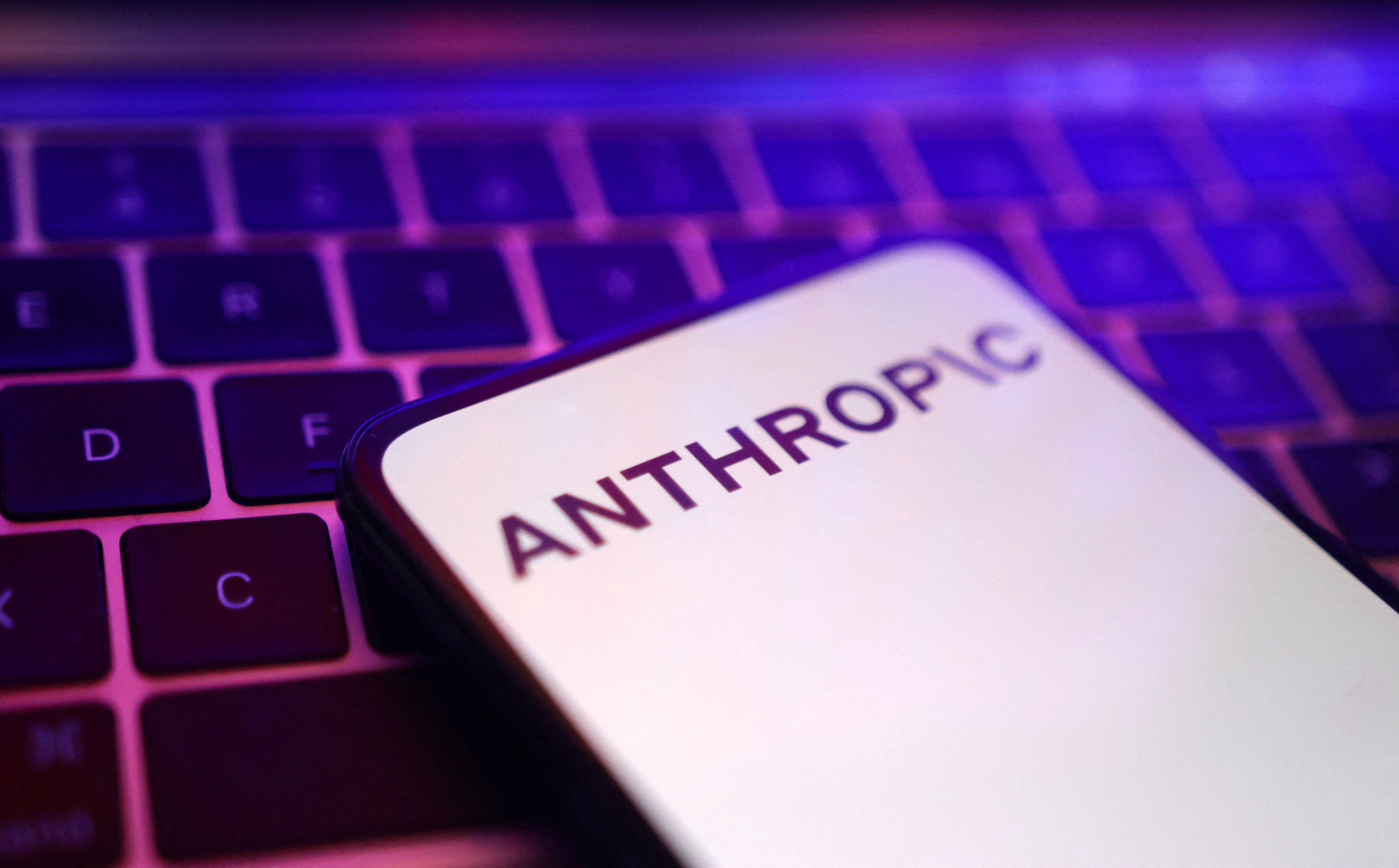 Heute.at - Unkontrollierbar? KI-Firma fordert Entwicklungs-Stopp
