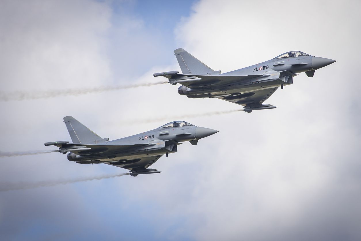 Auch über OÖ könnte es wegen Trainingsflügen der Eurofighter ab Montag krachen. (Symbolbild)