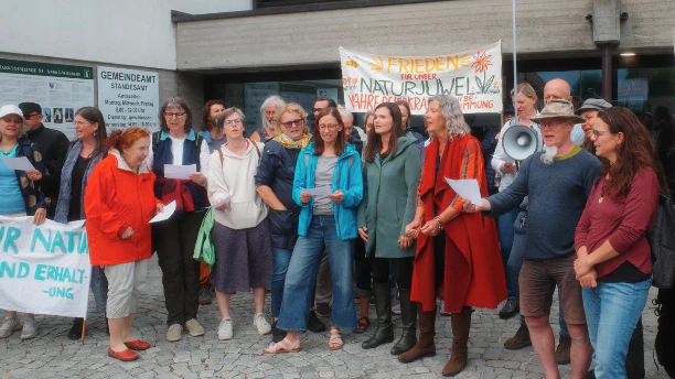 Initiative "Nein zur Straßenverbreiterung in der Badesiedlung Greifenstein-Altenberg"
