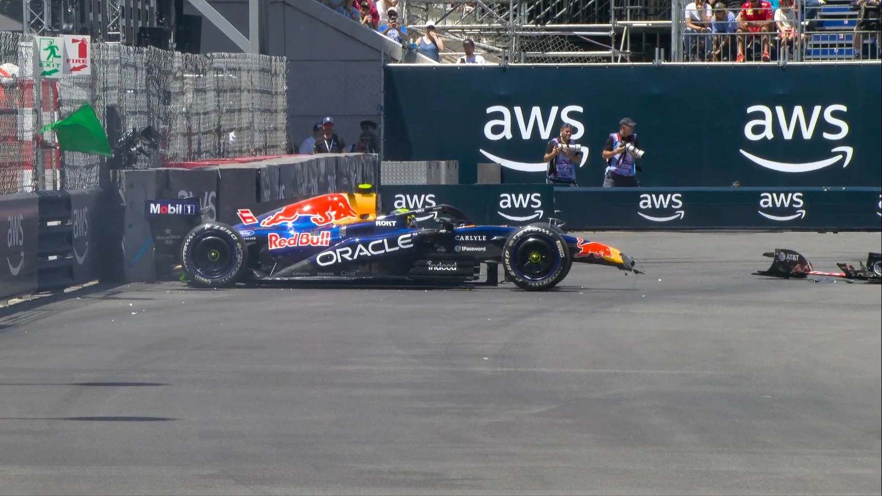 Der Red Bull von Isack Hadjar ist schwer verunfallt. 
