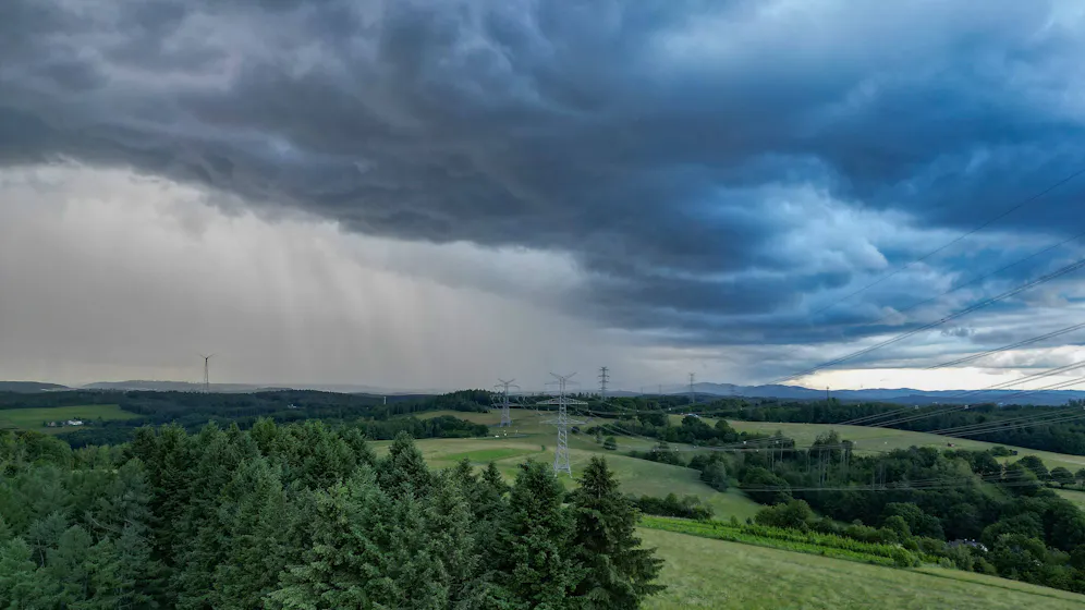 Heute.at - Starkregen, Windböen, Hagel – Gewitter im Anmarsch