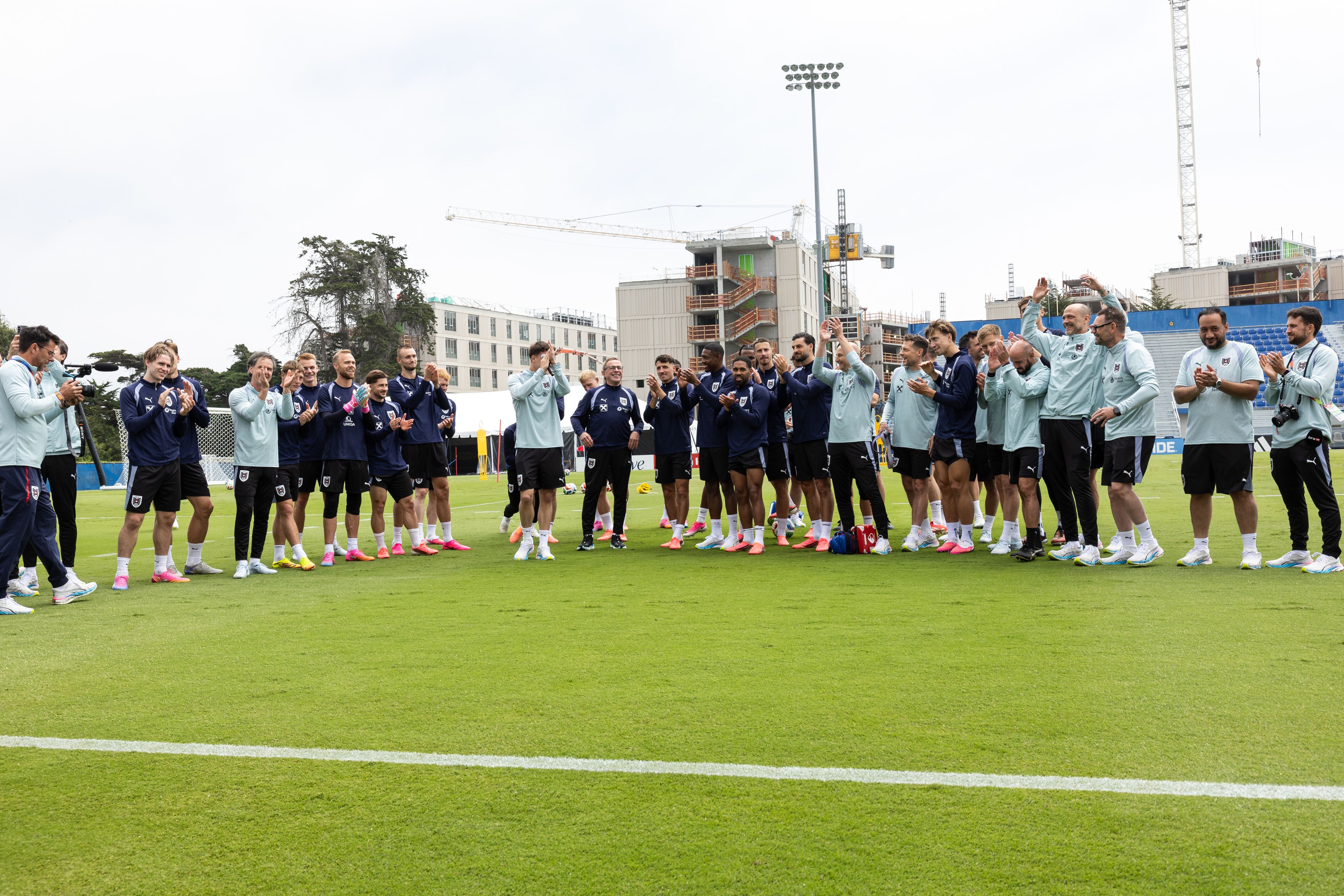 Österreichs Fußball-Nationalteam hat das erste Training in Santa Barbara absoolviert. 