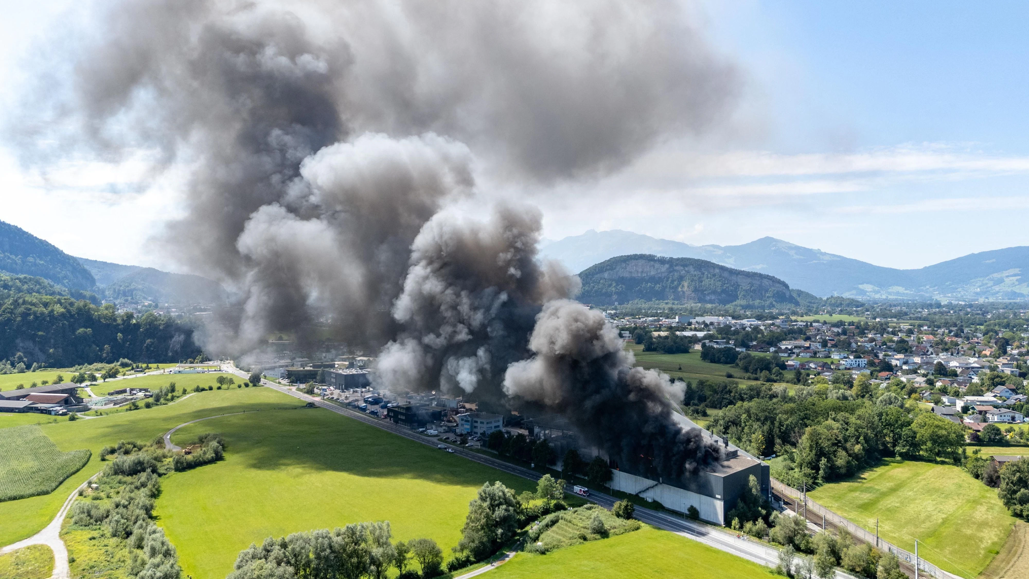 Großbrand bei Loacker Recycling in Götzis (Vorarlberg), August 2025.