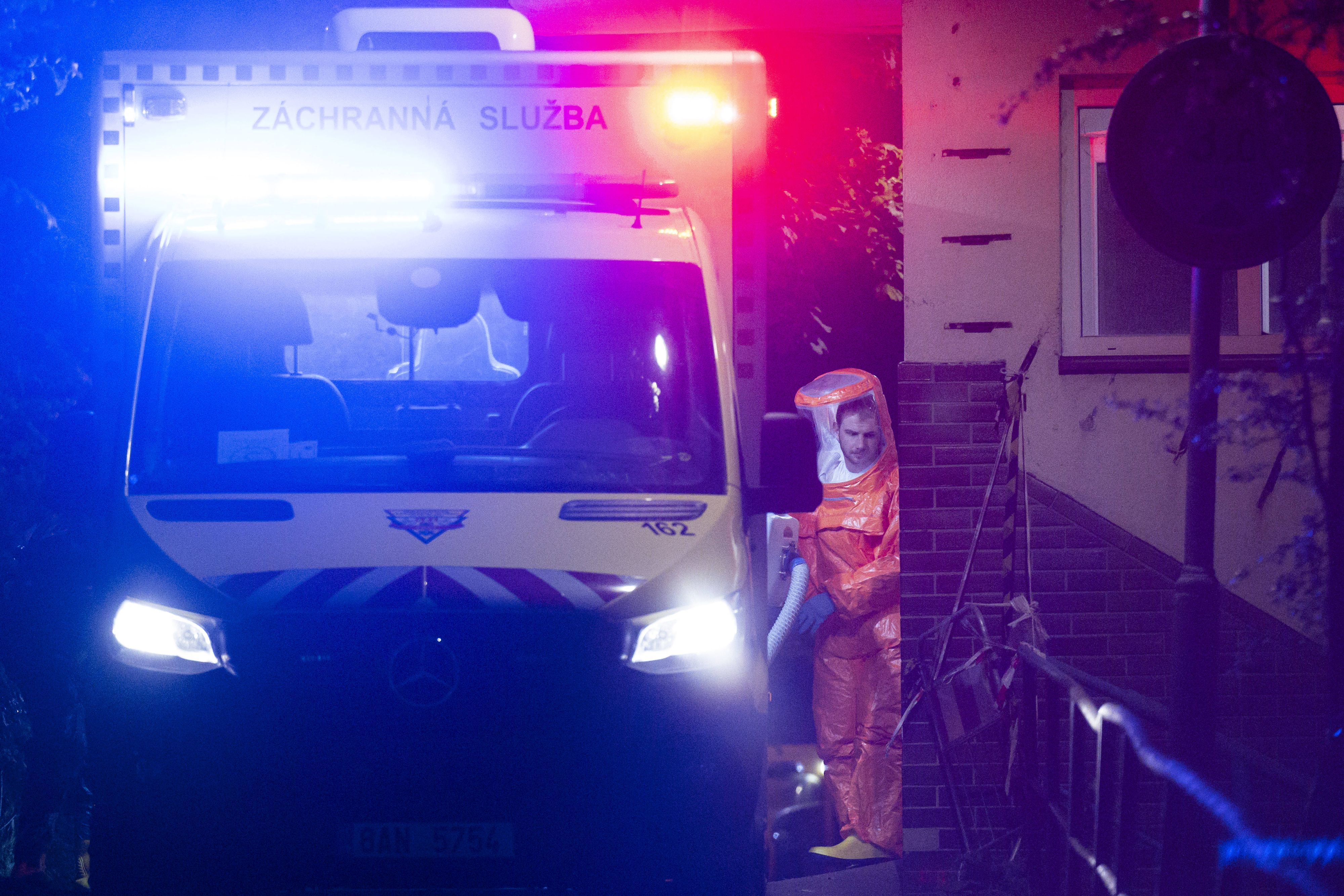 Heute.at - Ebola-Patient geheilt – Arzt darf Klinik verlassen