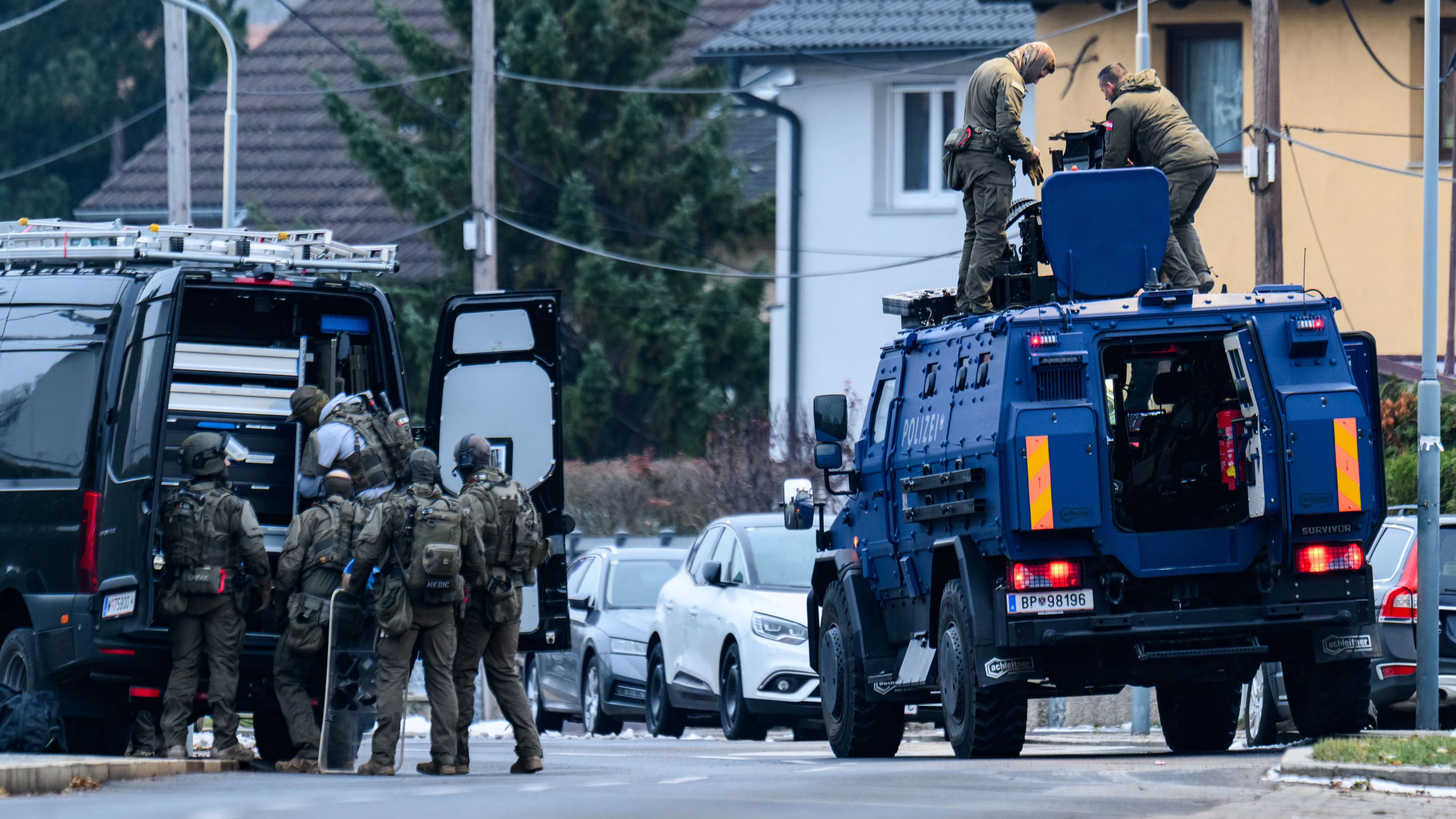 Auch das Einsatzkommando Cobra war vor Ort.