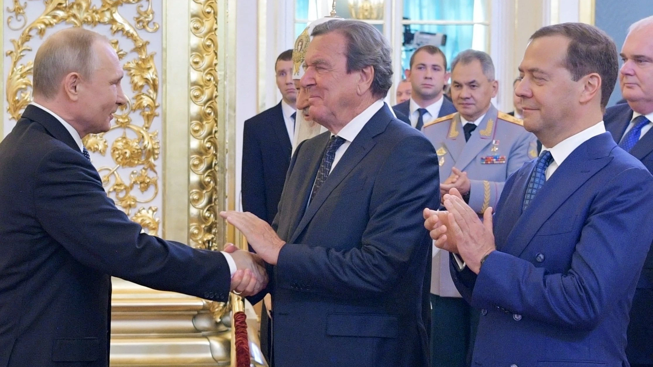Putin und Schröder bei einem Treffen im Jahr 2018.