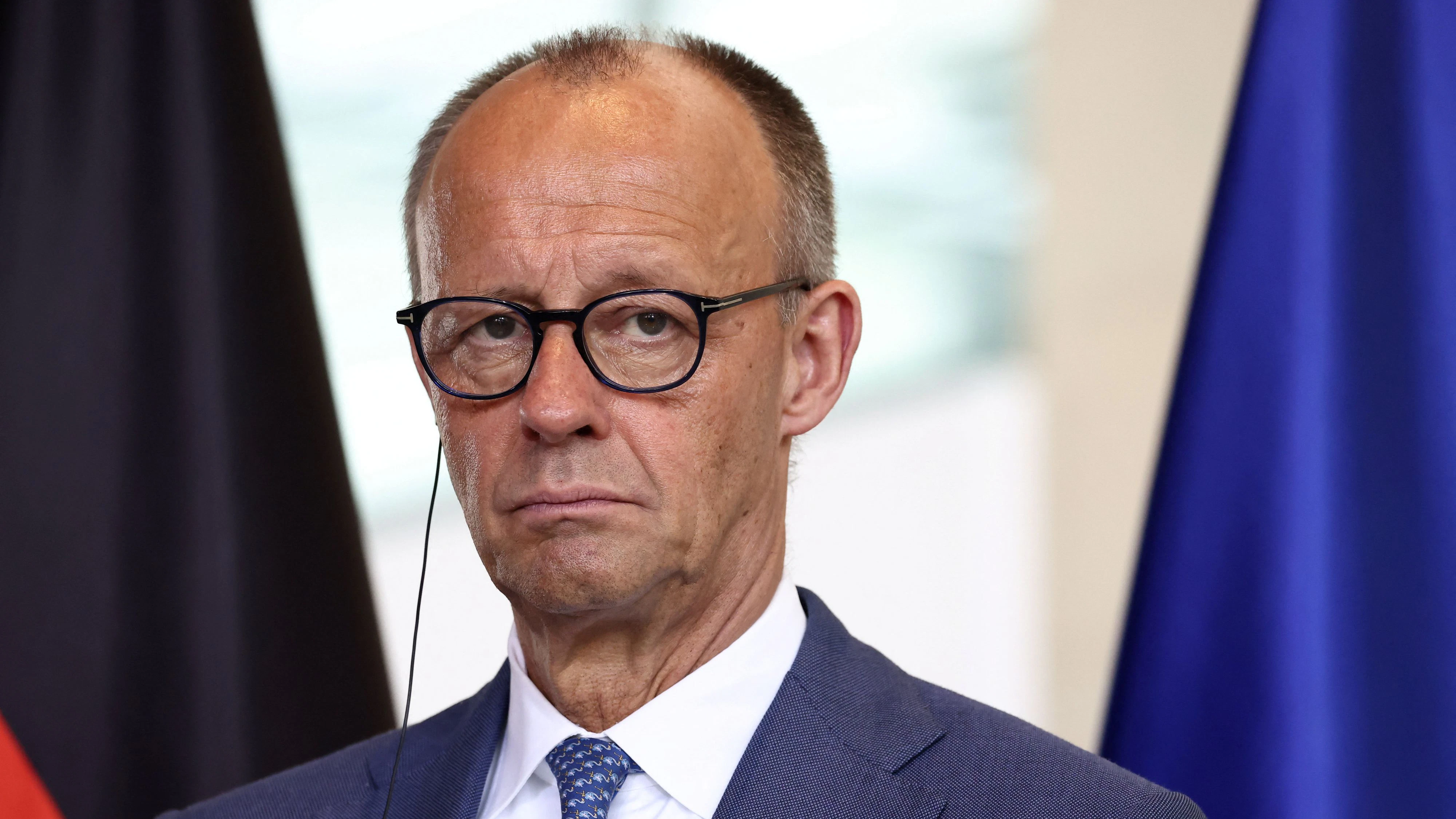 Immer mehr Befragte zeigen sich auch unzufrieden mit Bundeskanzler Friedrich Merz (CDU).
