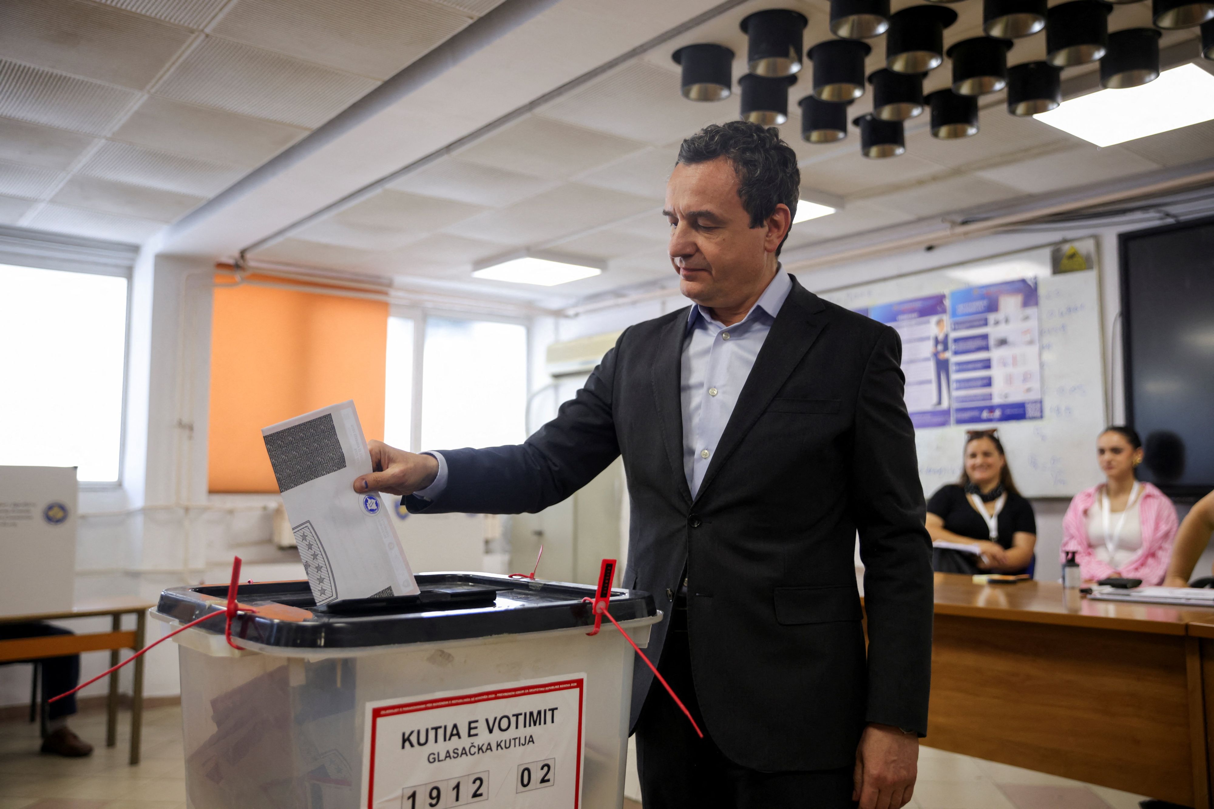 Ministerpräsident Albin Kurti gilt erneut als Favorit.