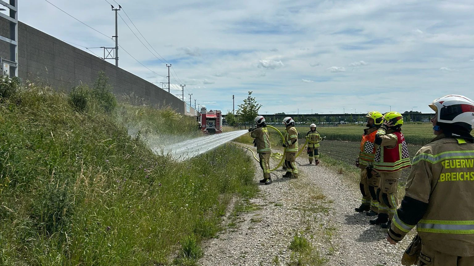 Heute.at - Vogel löste Brand aus – Zugverkehr wurde gestoppt