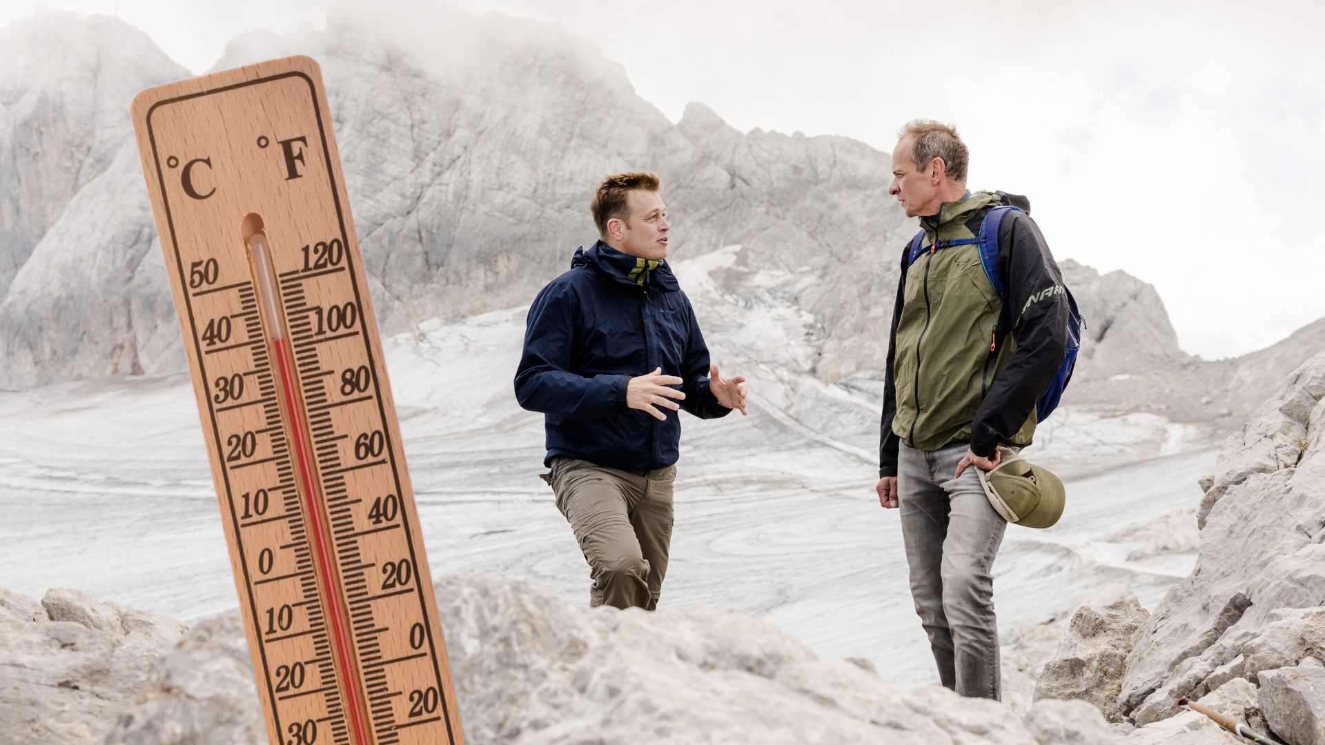 Umwelt- und Klima-Landesrat Stefan Kaineder (Grüne, li.) und Forschungsleiter Klaus Reingruber warnen vor neuerlichem Rekordschwund der Gletscher am Dachstein.
