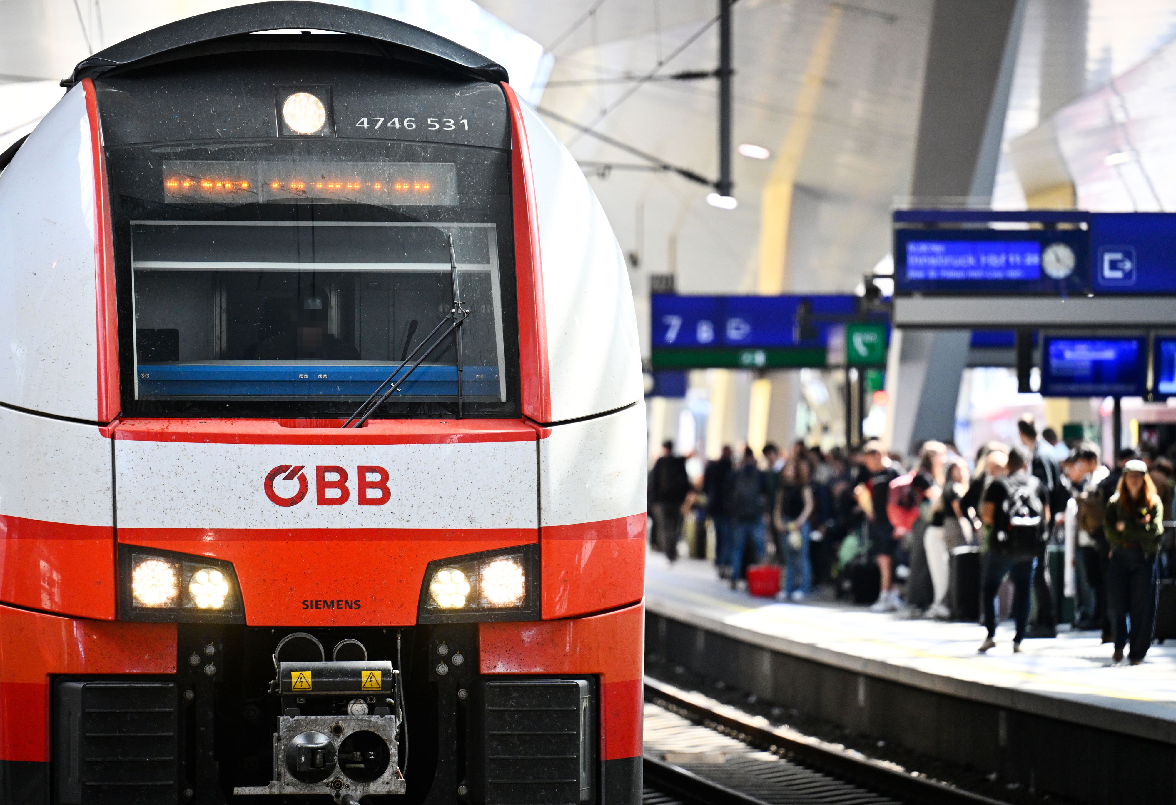 Am Bahnhof Udine musste ein Railjet Richtung Österreich wege