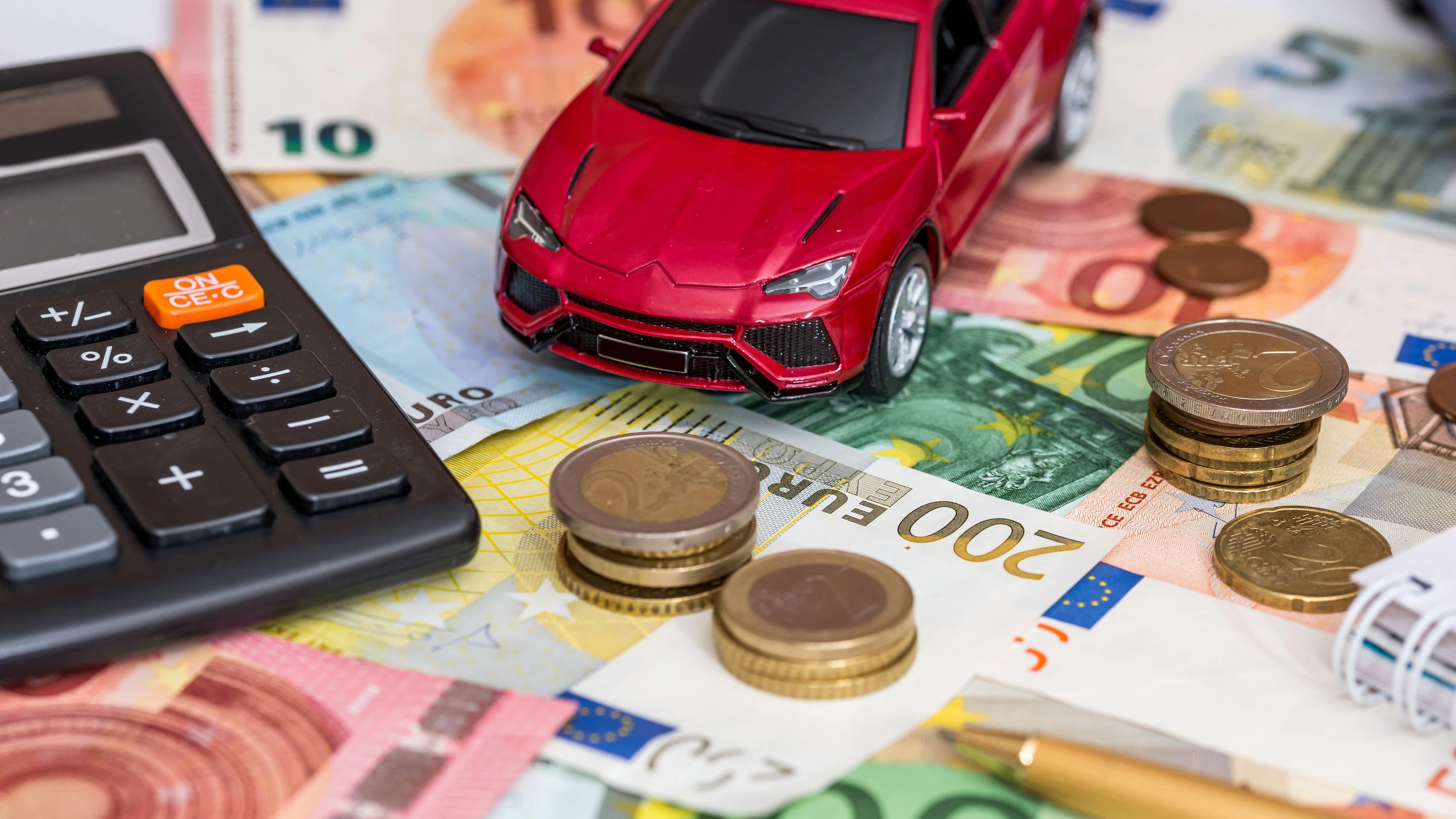 Preis-Check: Auf Island kostet Mietwagen für den Sommer fast 100 Euro am Tag, während in Südafrika nur 18,5 Euro fällig werden.
