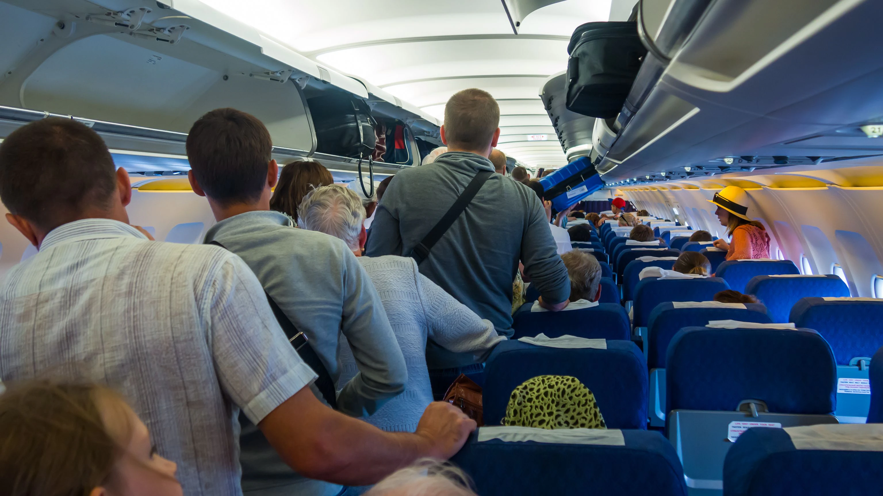 Wer sich im Flugzeug nicht benimmt, könnte zumindest in Großbritannien bald auf einer schwarzen Liste landen.